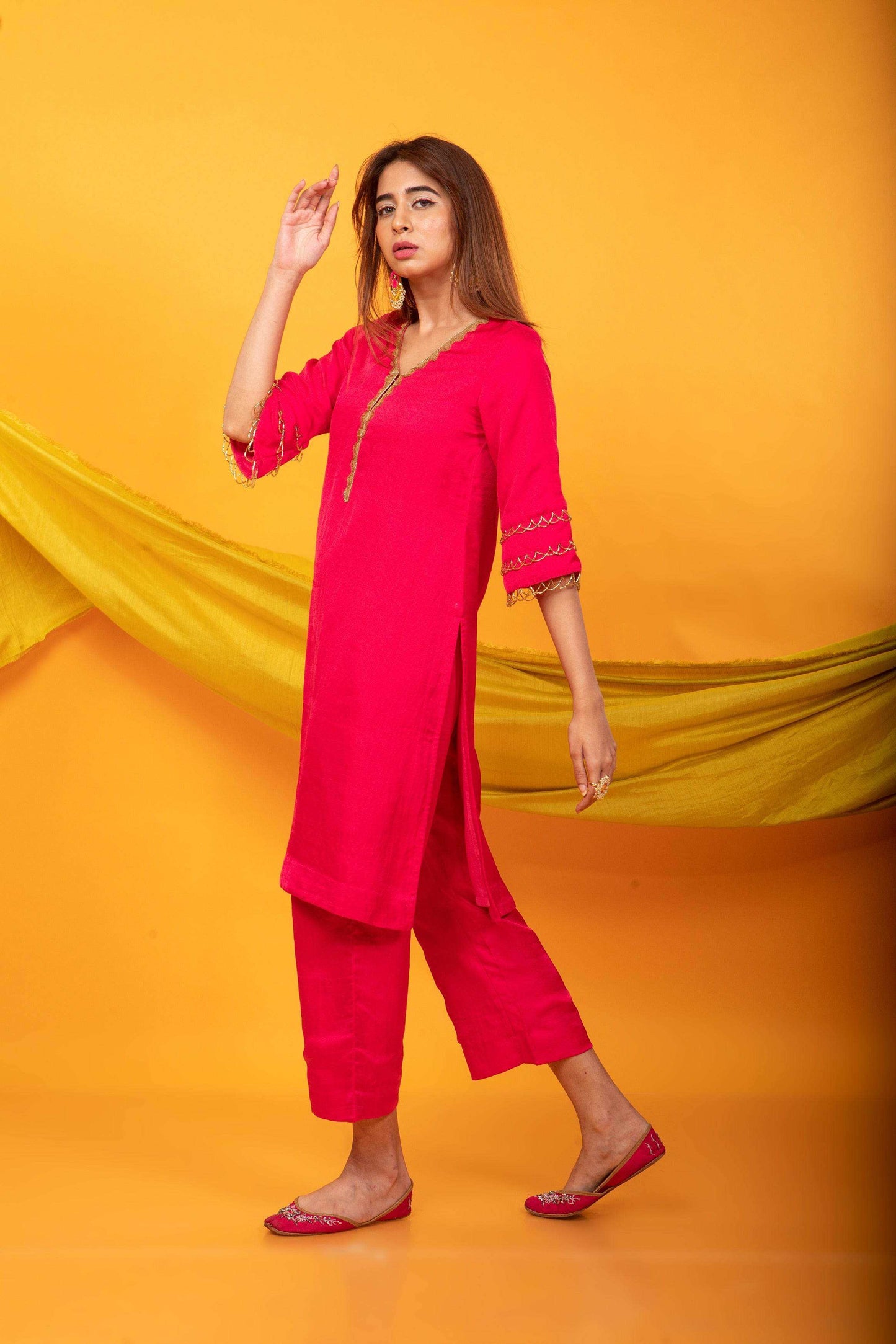 Gulnaar Lahori Kurta and Pant Set-Fuchsia Pink - Monk & Mei