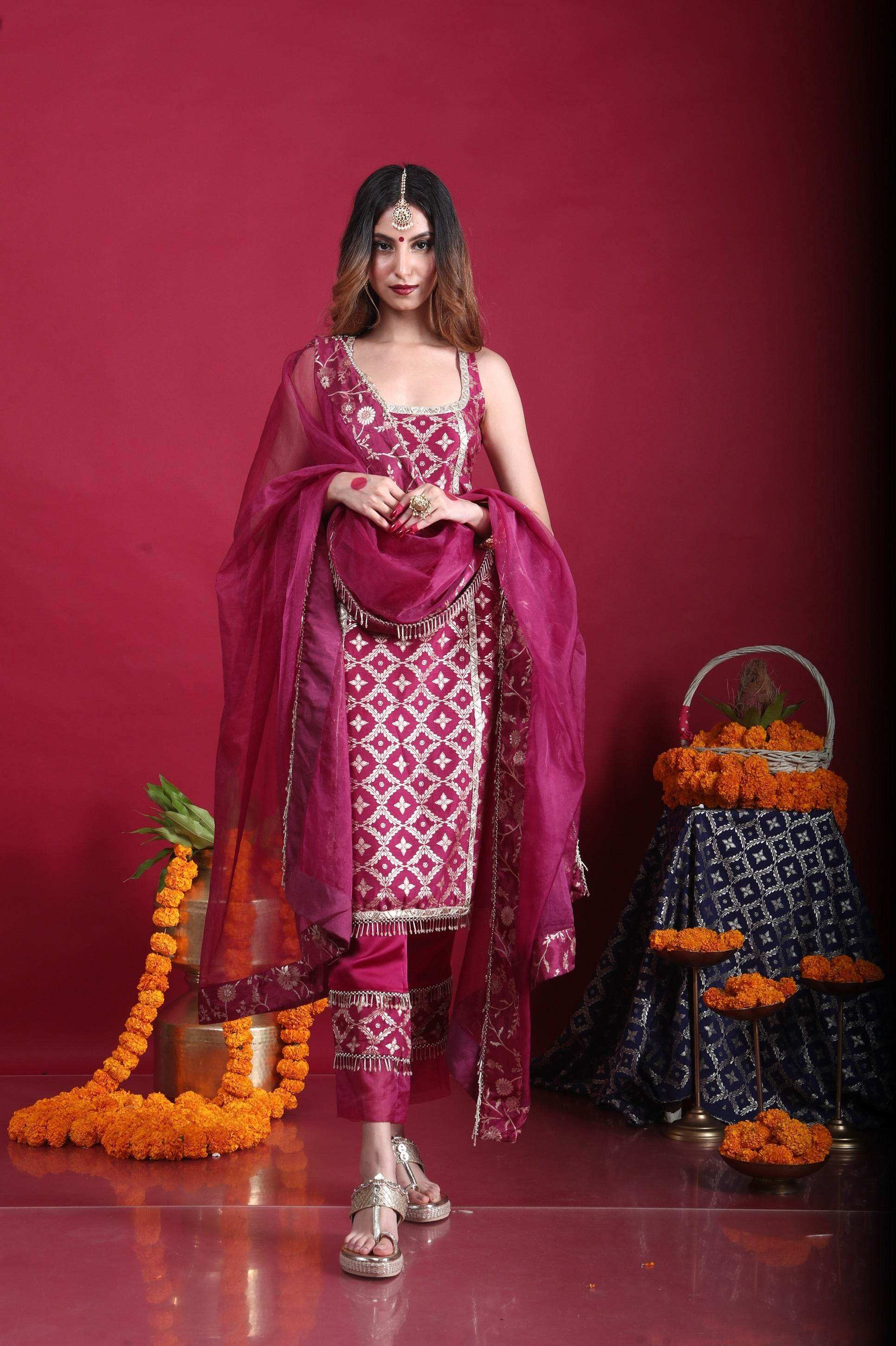 Kala-Sleeveless Kurta Set-Plum Purple - Monk & Mei