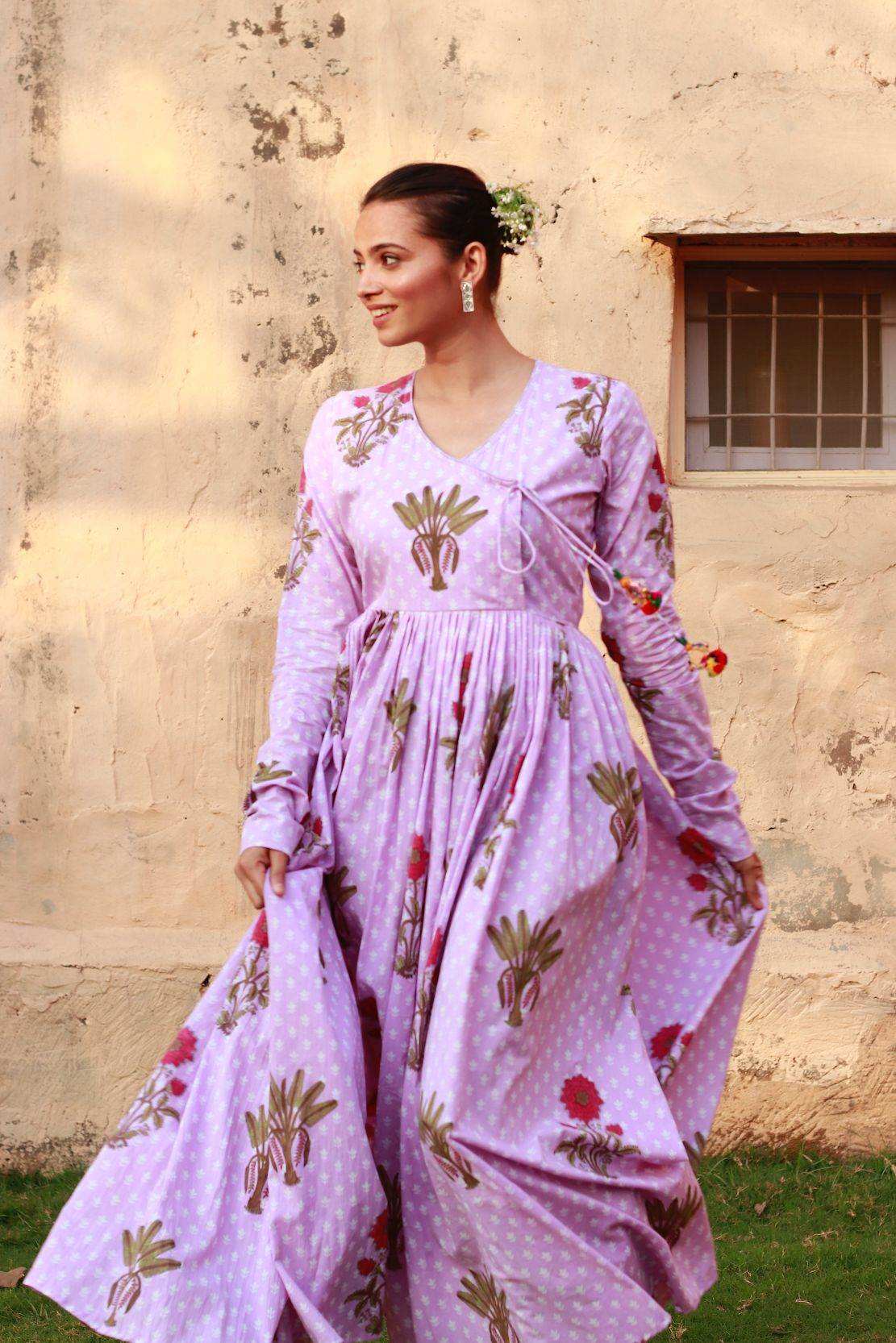 Saawni Angrakha - Lavendar - Monk & Mei
