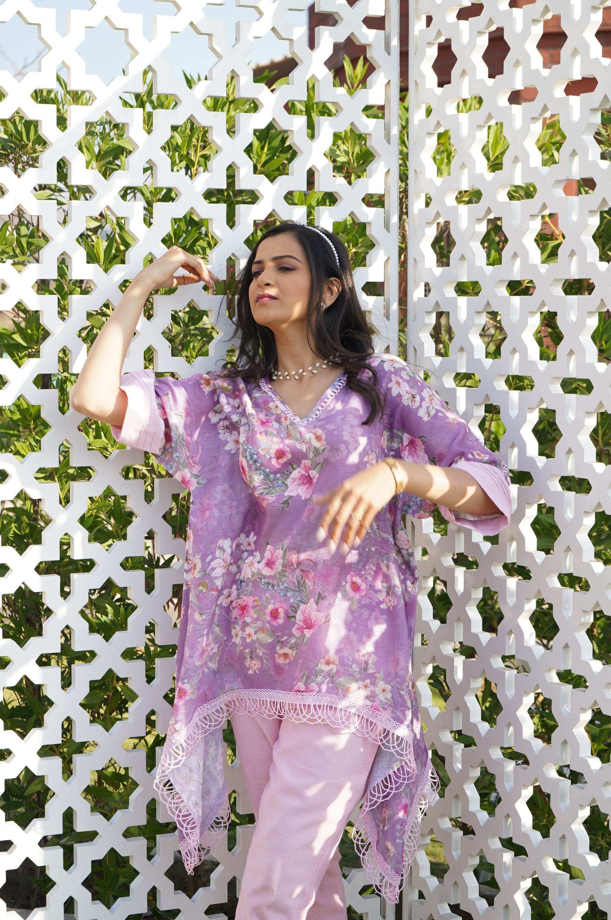 Daphne Lilac - Monk & Mei