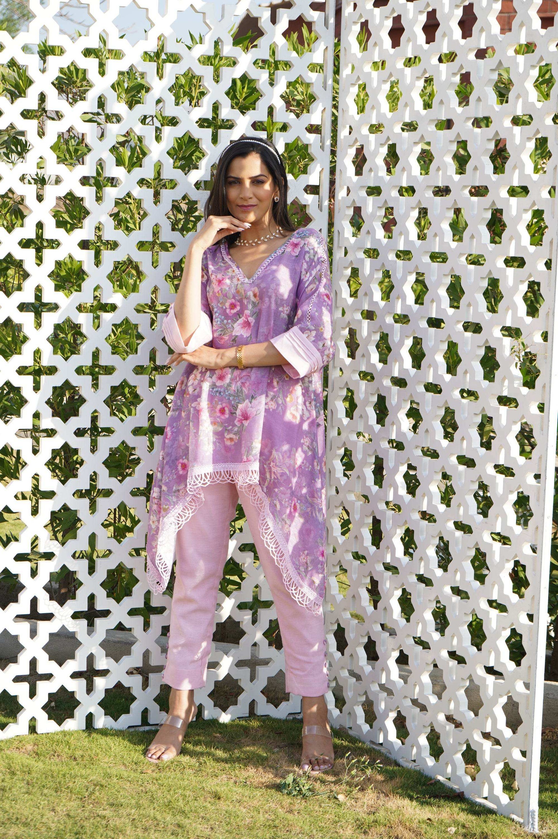 Daphne Lilac - Monk & Mei