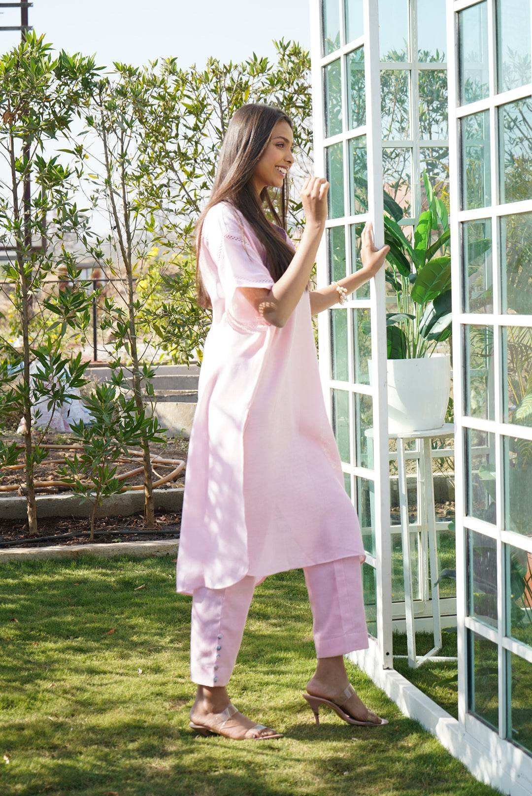 Dove Pink - Monk & Mei