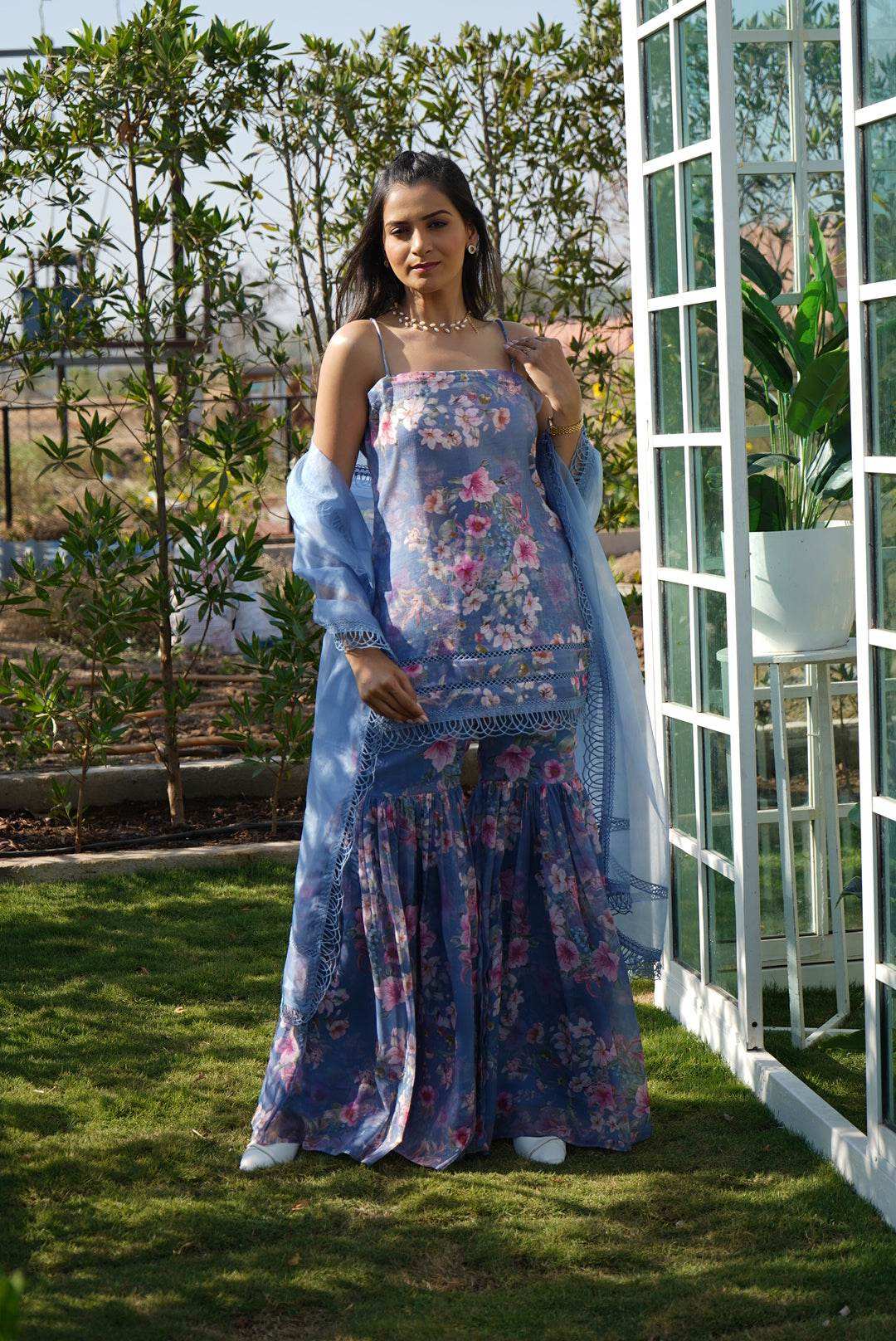 Tulip Blue - Monk & Mei