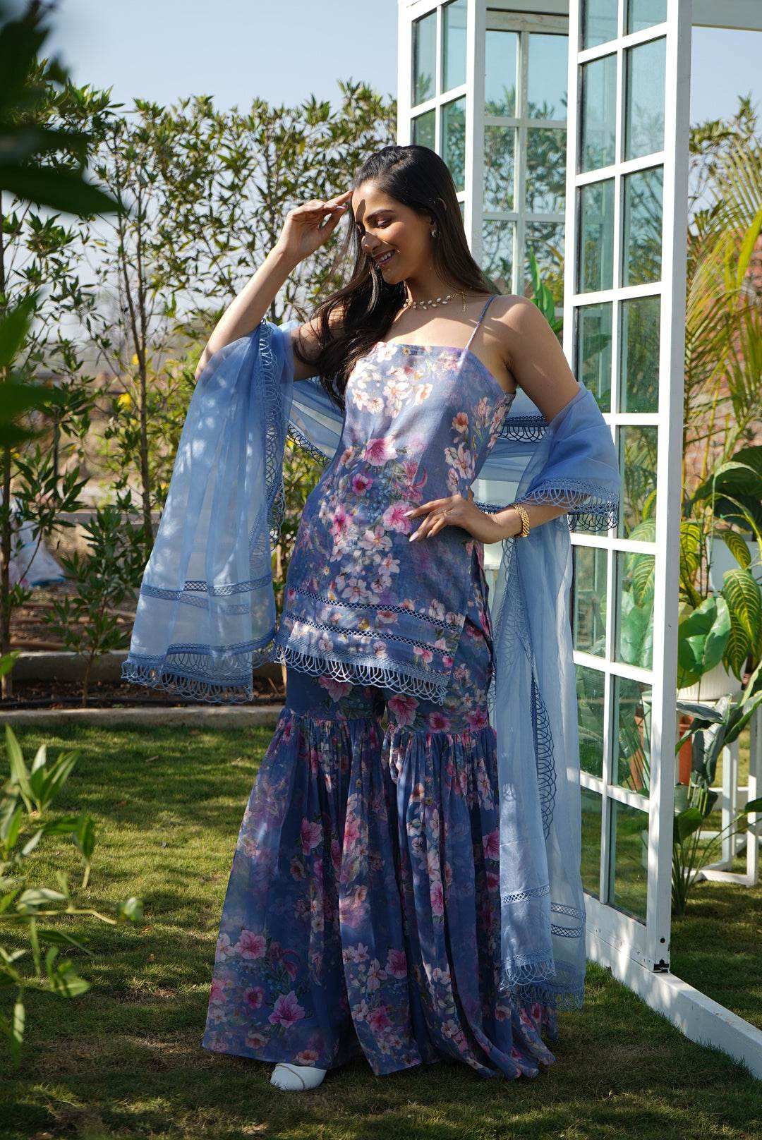 Tulip Blue - Monk & Mei