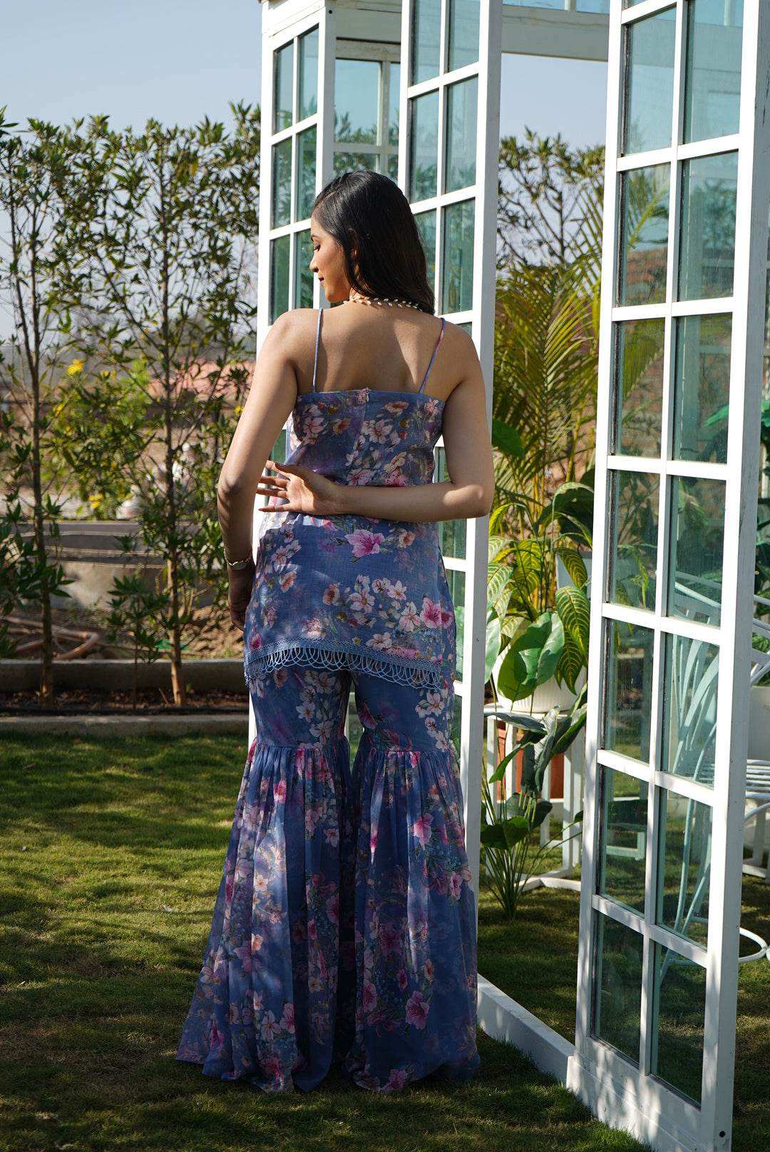 Tulip Blue - Monk & Mei