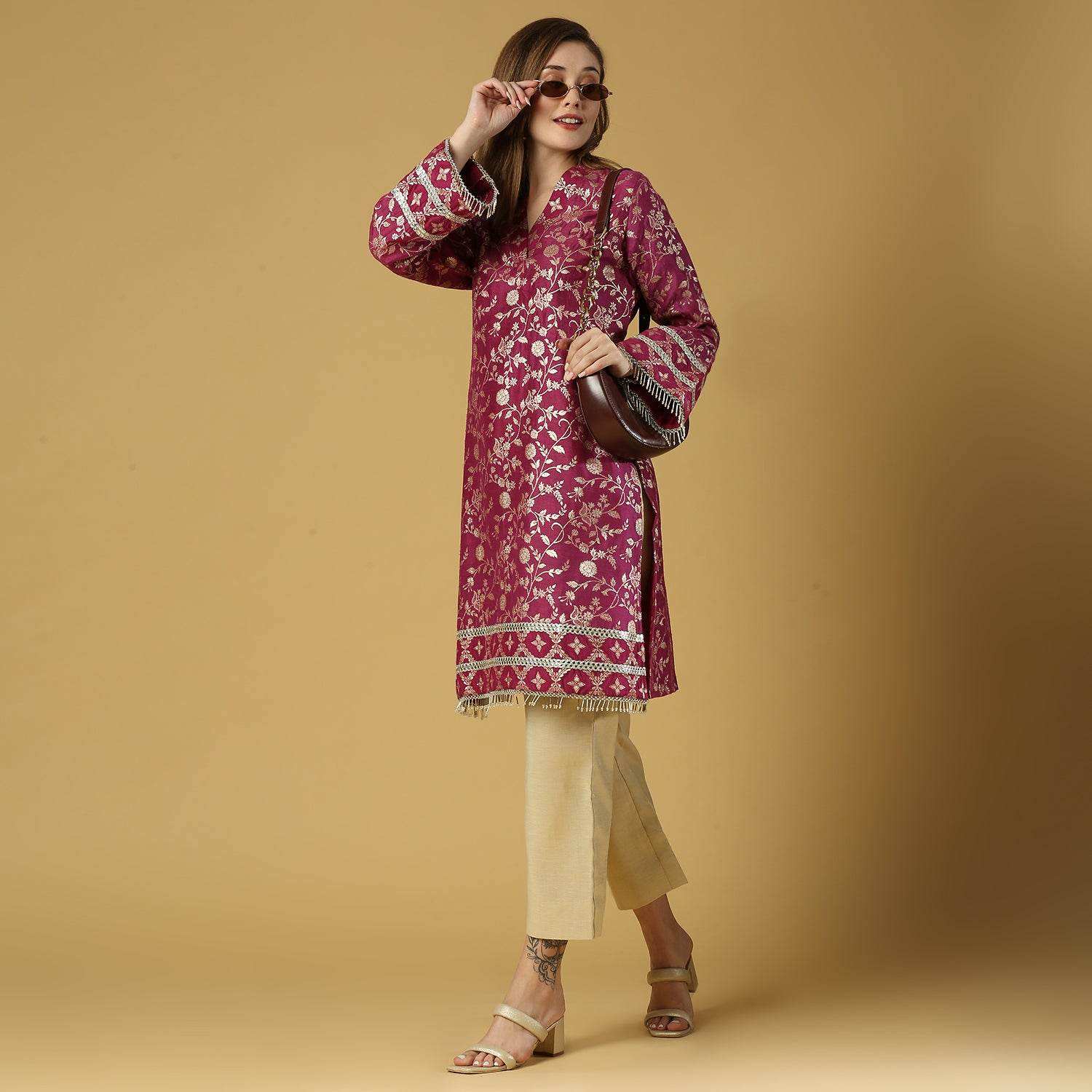 Kavya-Pakistani Kurta with gold pant-Plum purple - Monk & Mei