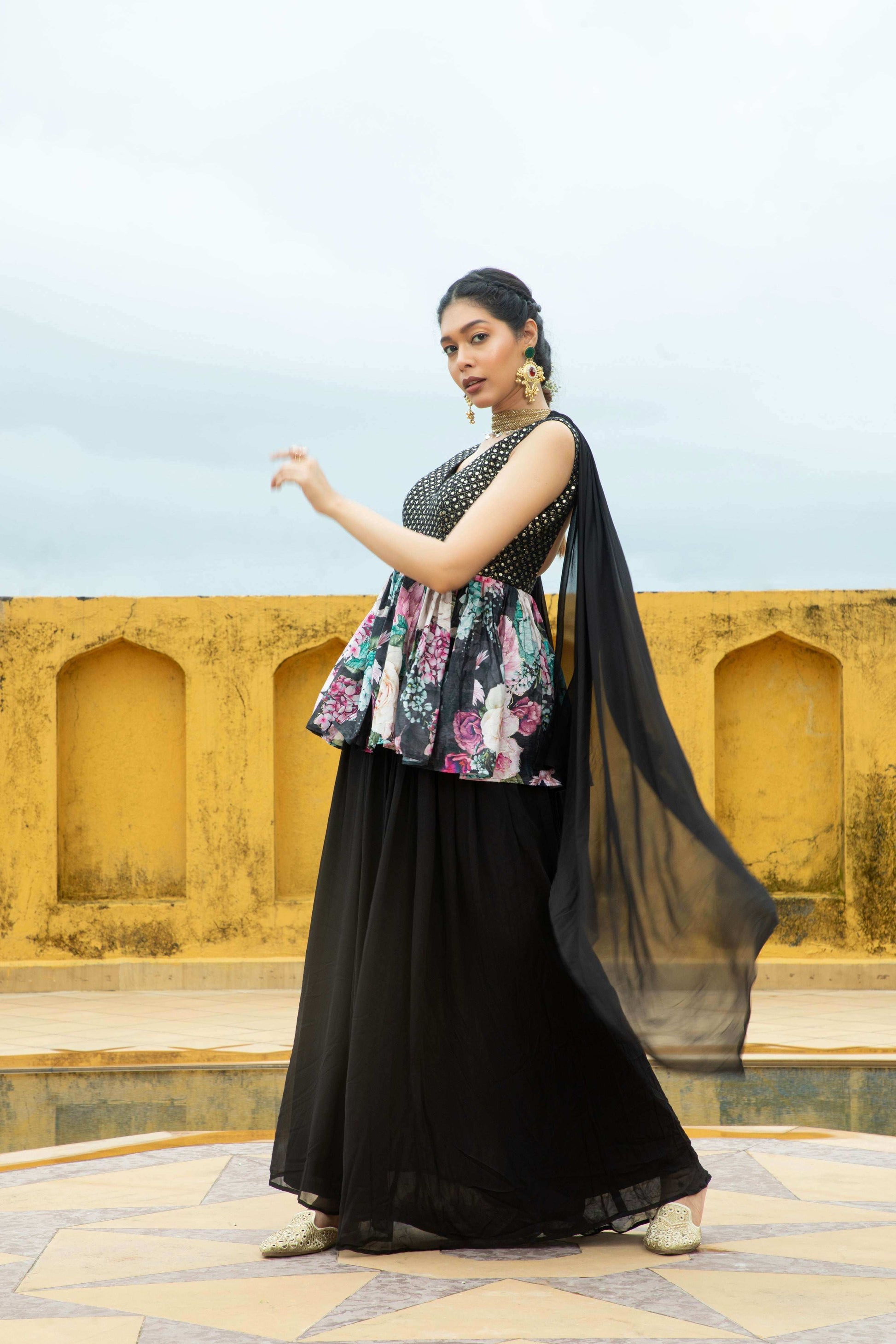 Nazneen - Top and Gharara Set Black - Monk & Mei