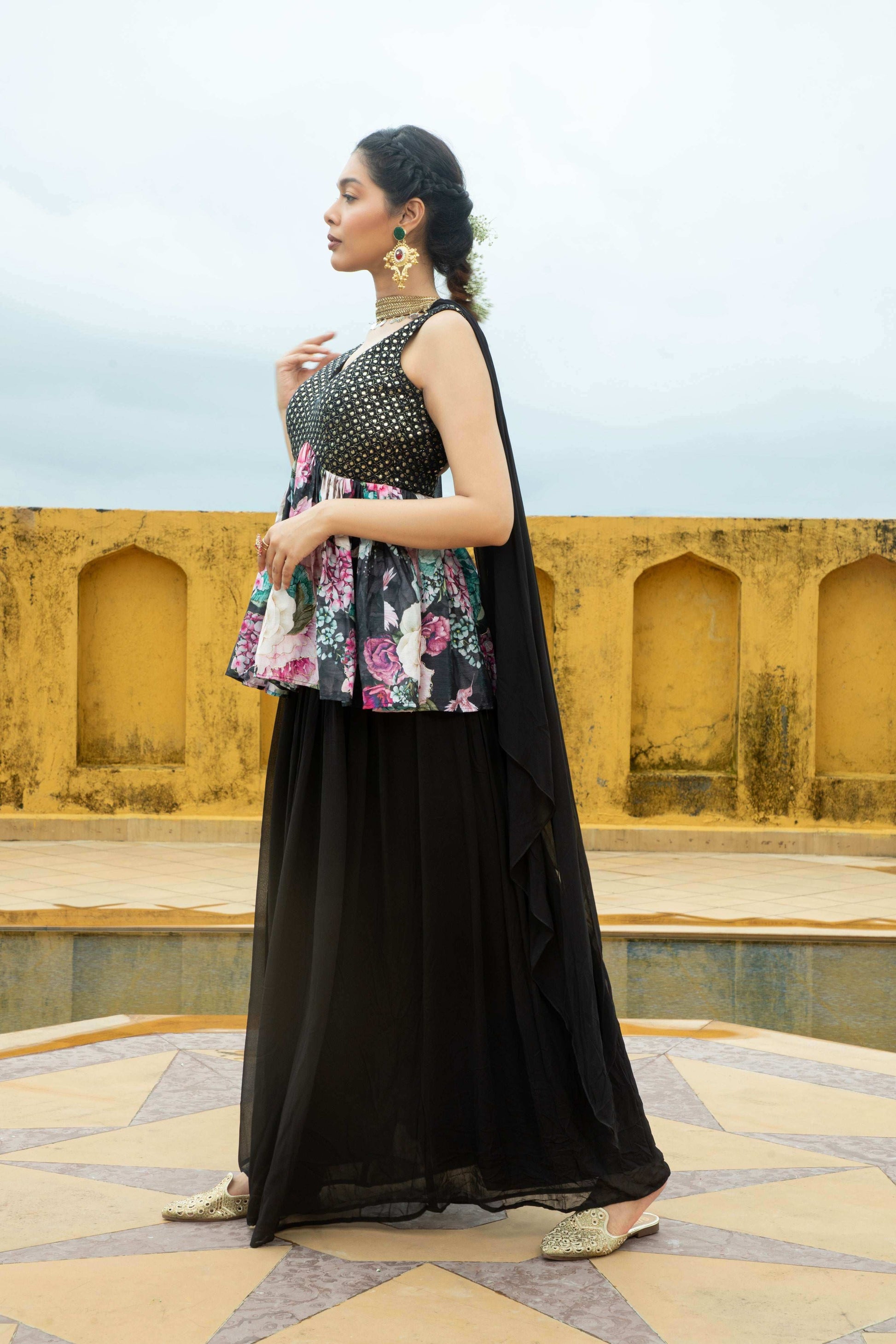 Nazneen - Top and Gharara Set Black - Monk & Mei