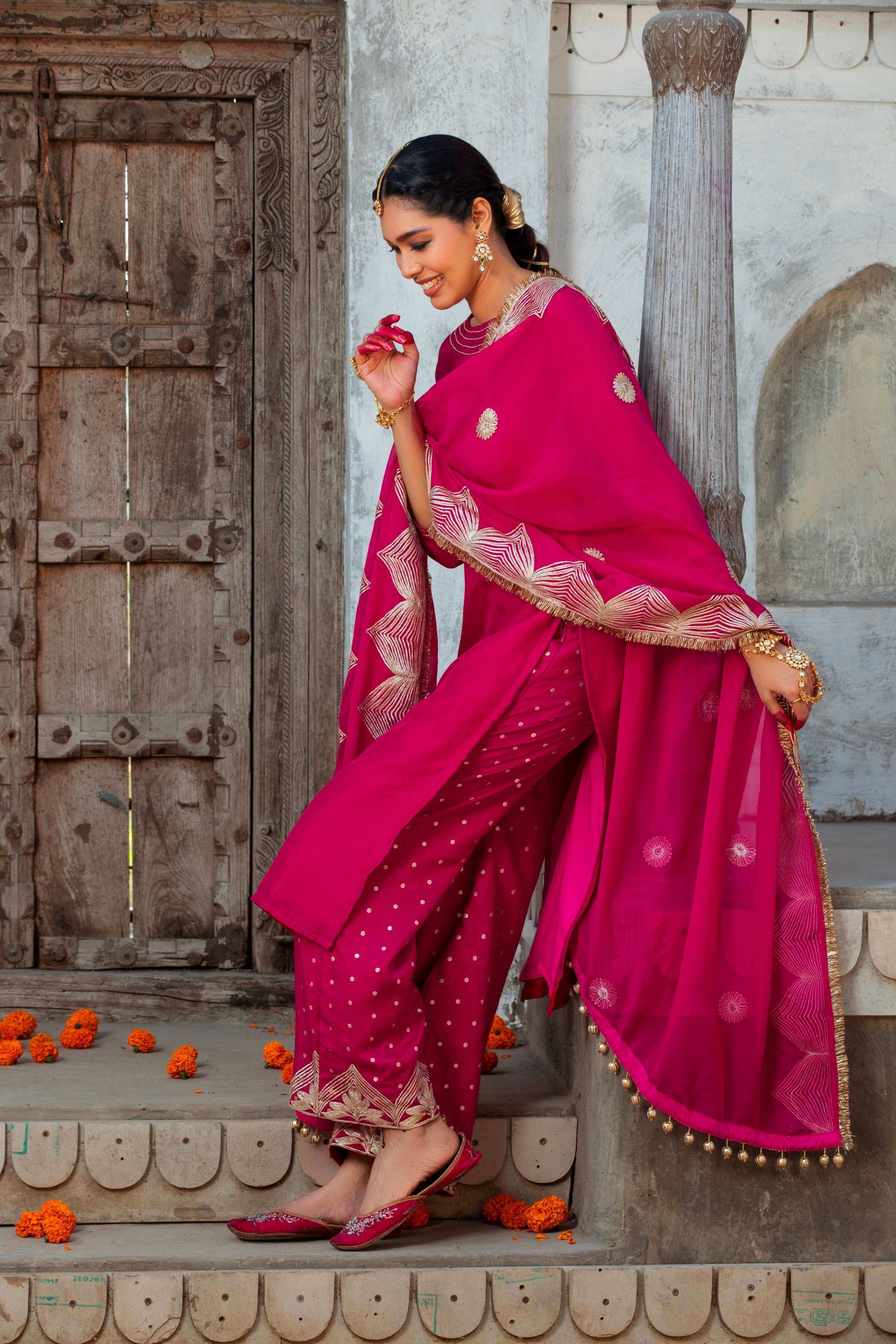 Afsana - Kurta Set - Monk & Mei