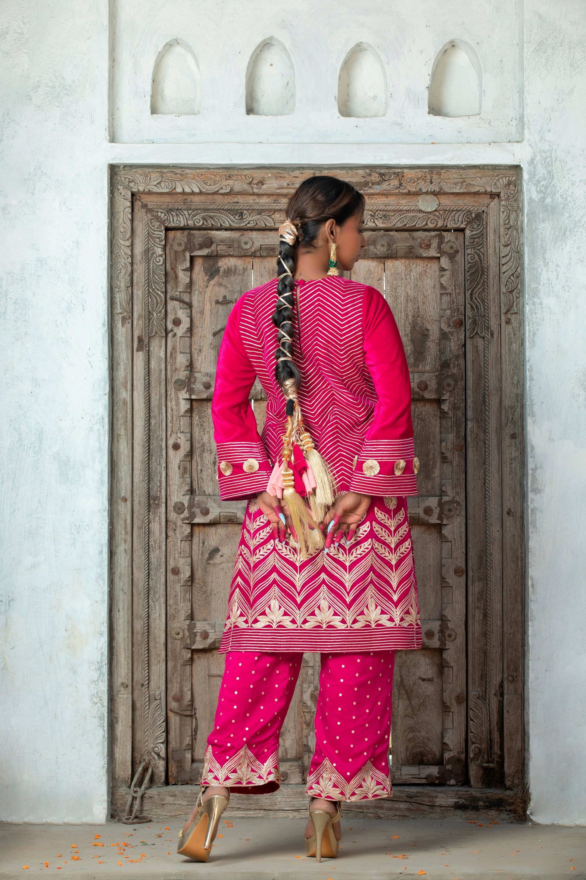 Nawabzadi - Kurta Set - Monk & Mei