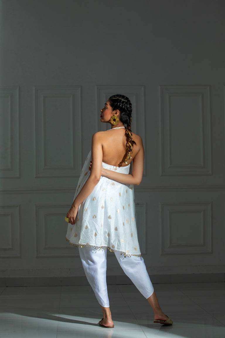 Noir Ivory White - Monk & Mei