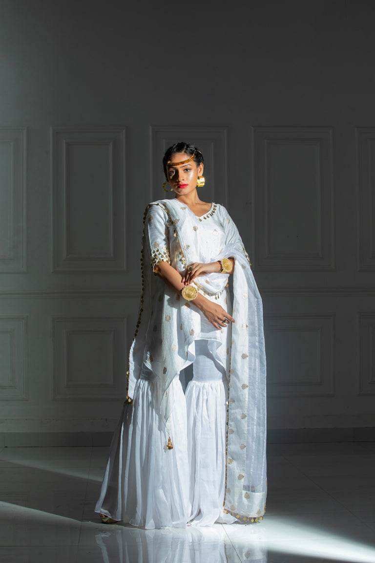 Matilda Ivory White - Monk & Mei