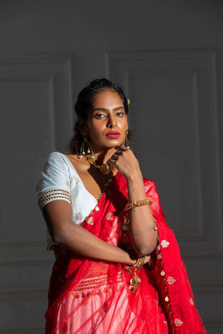 Nicotina Ivory White/ Rose Red - Monk & Mei