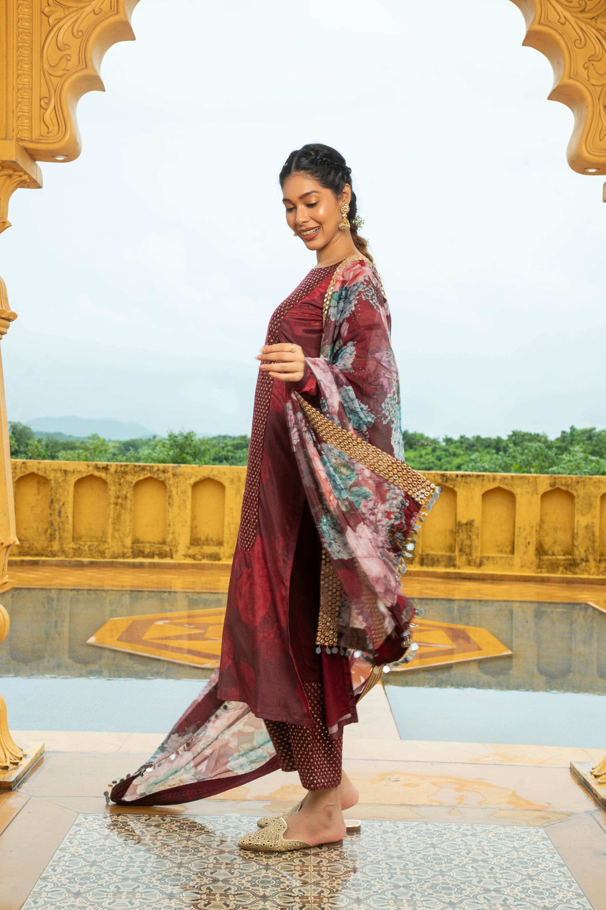 Natasha - Kurta Set Maroon - Monk & Mei