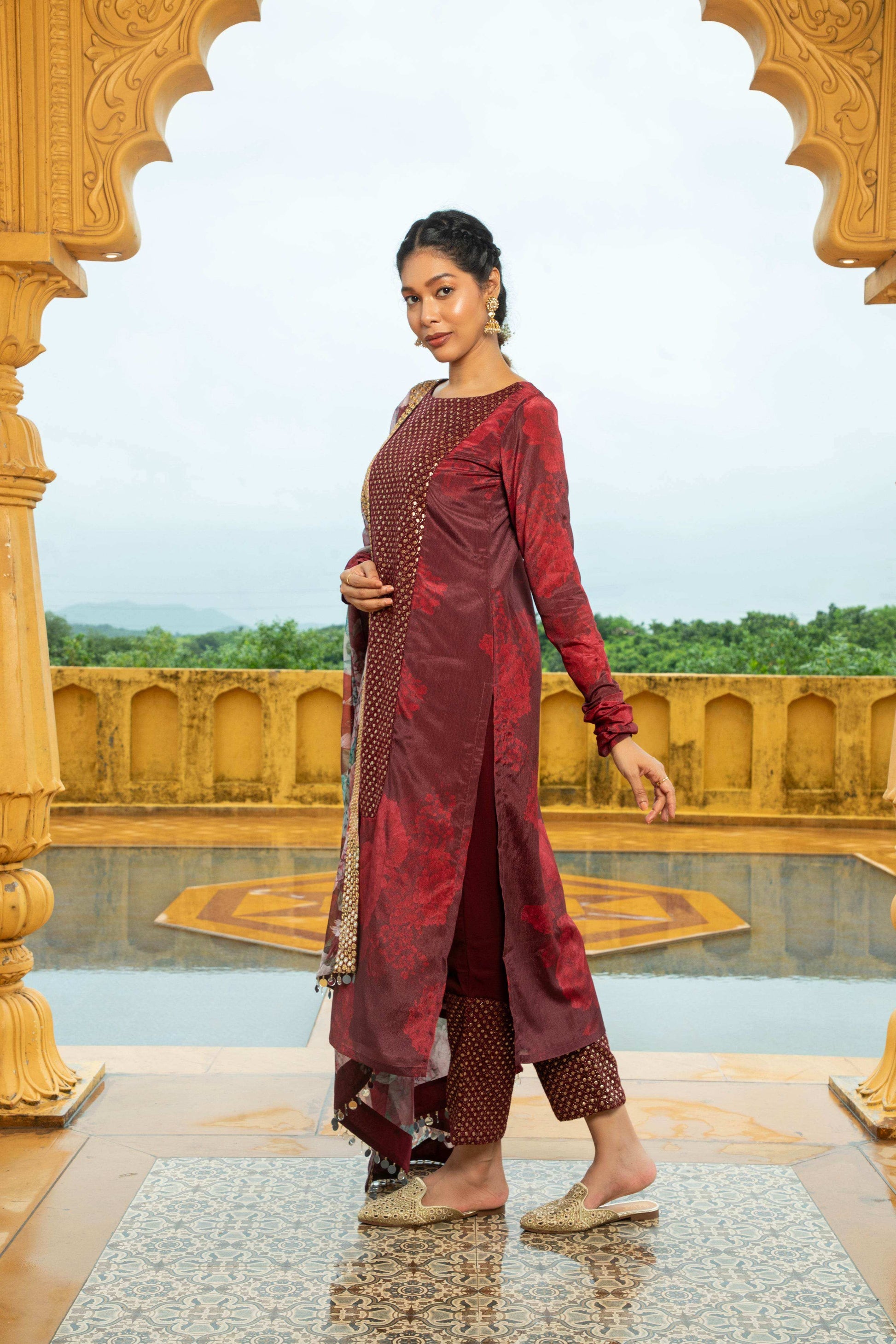 Natasha - Kurta Set Maroon - Monk & Mei
