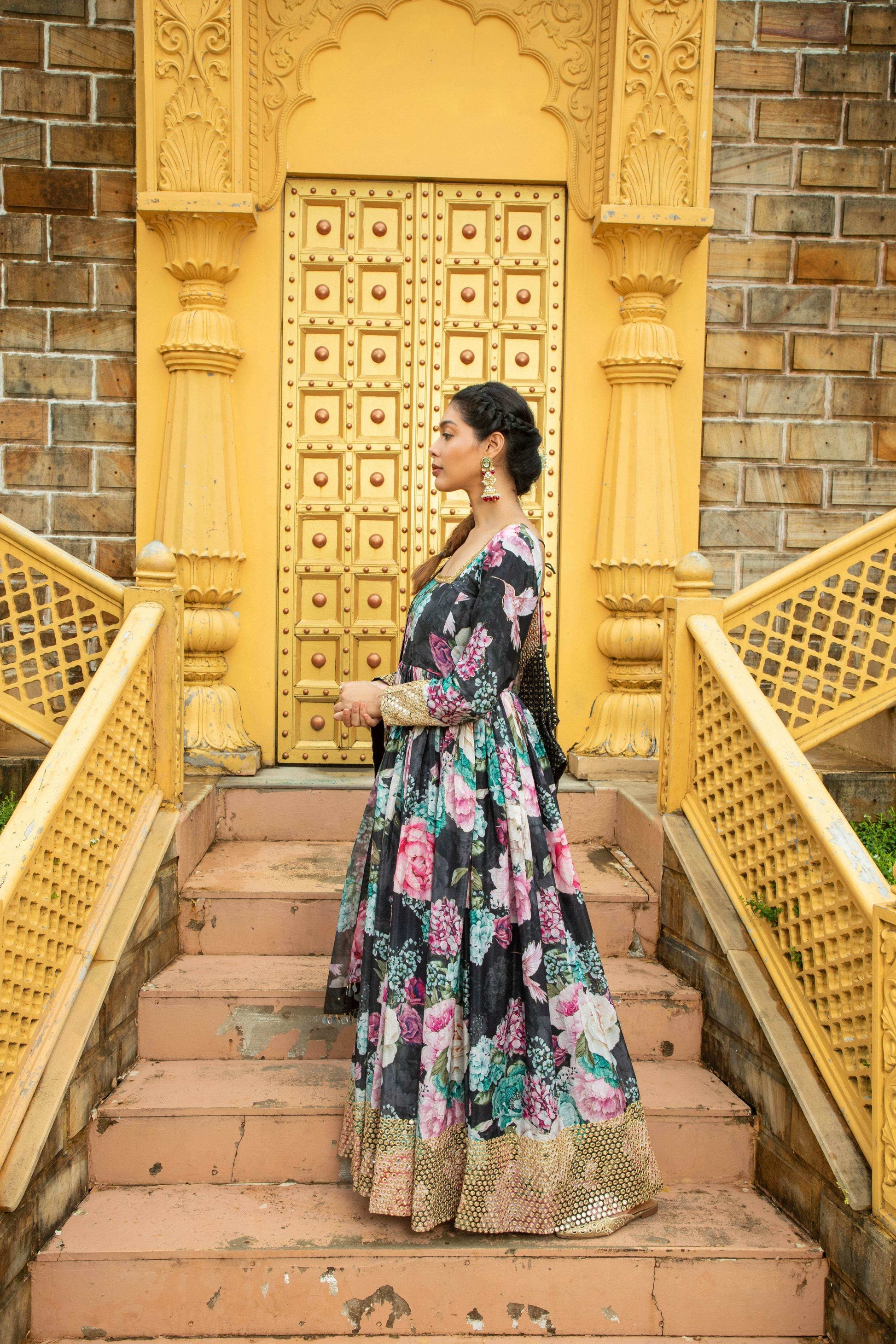 Amber - Anarkali Set Black - Monk & Mei