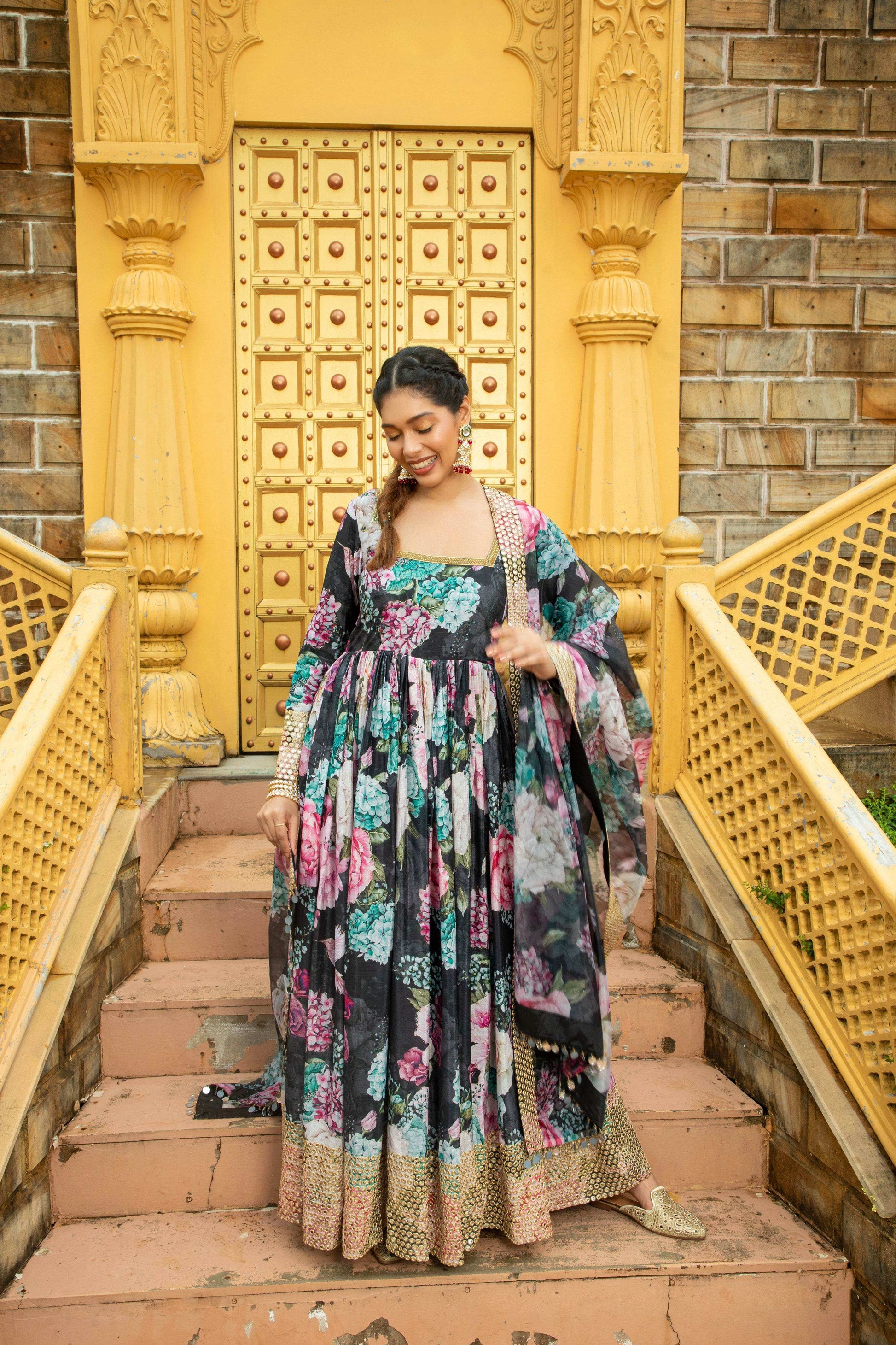 Amber - Anarkali Set Black - Monk & Mei