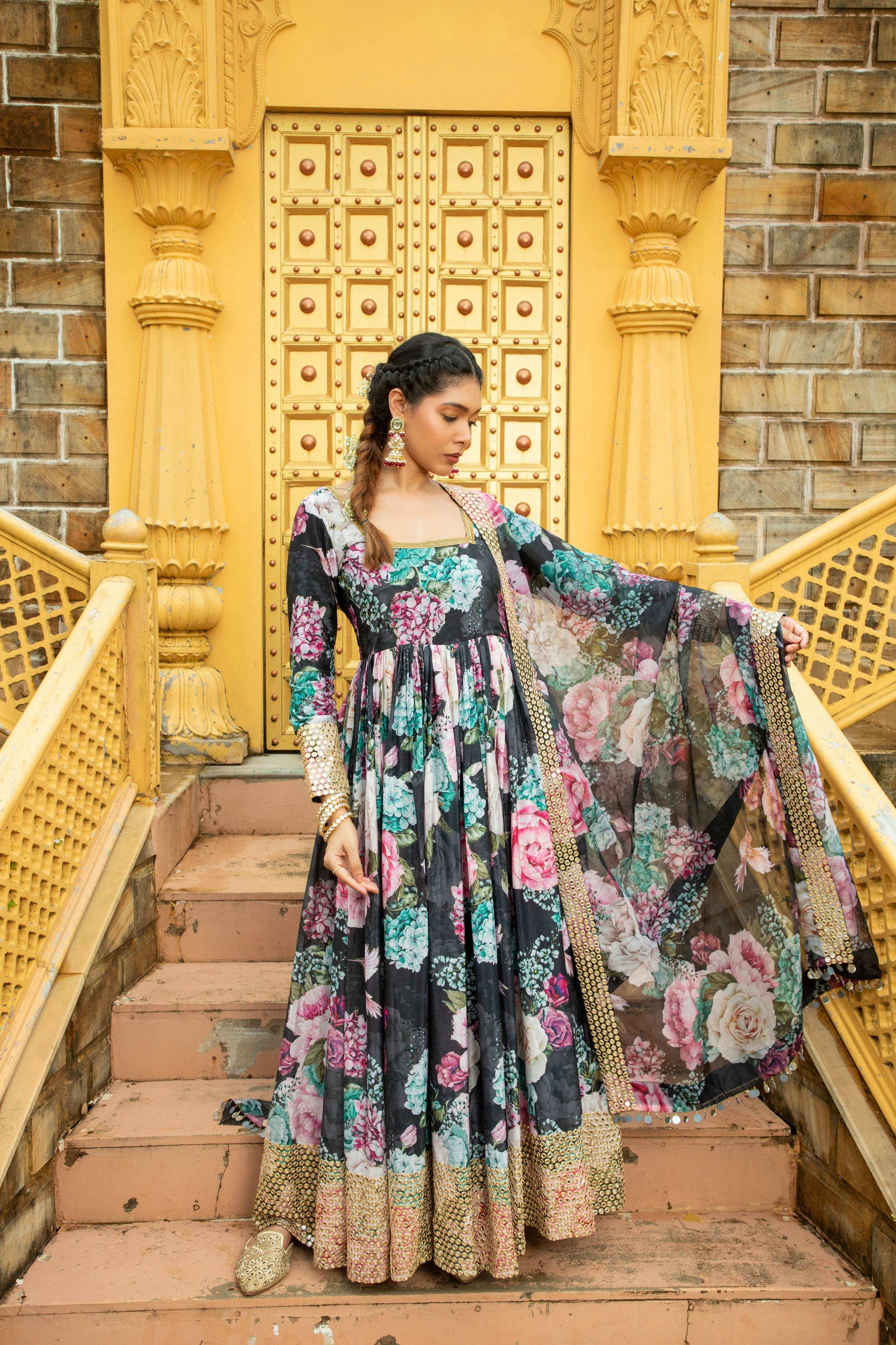 Amber - Anarkali Set Black - Monk & Mei