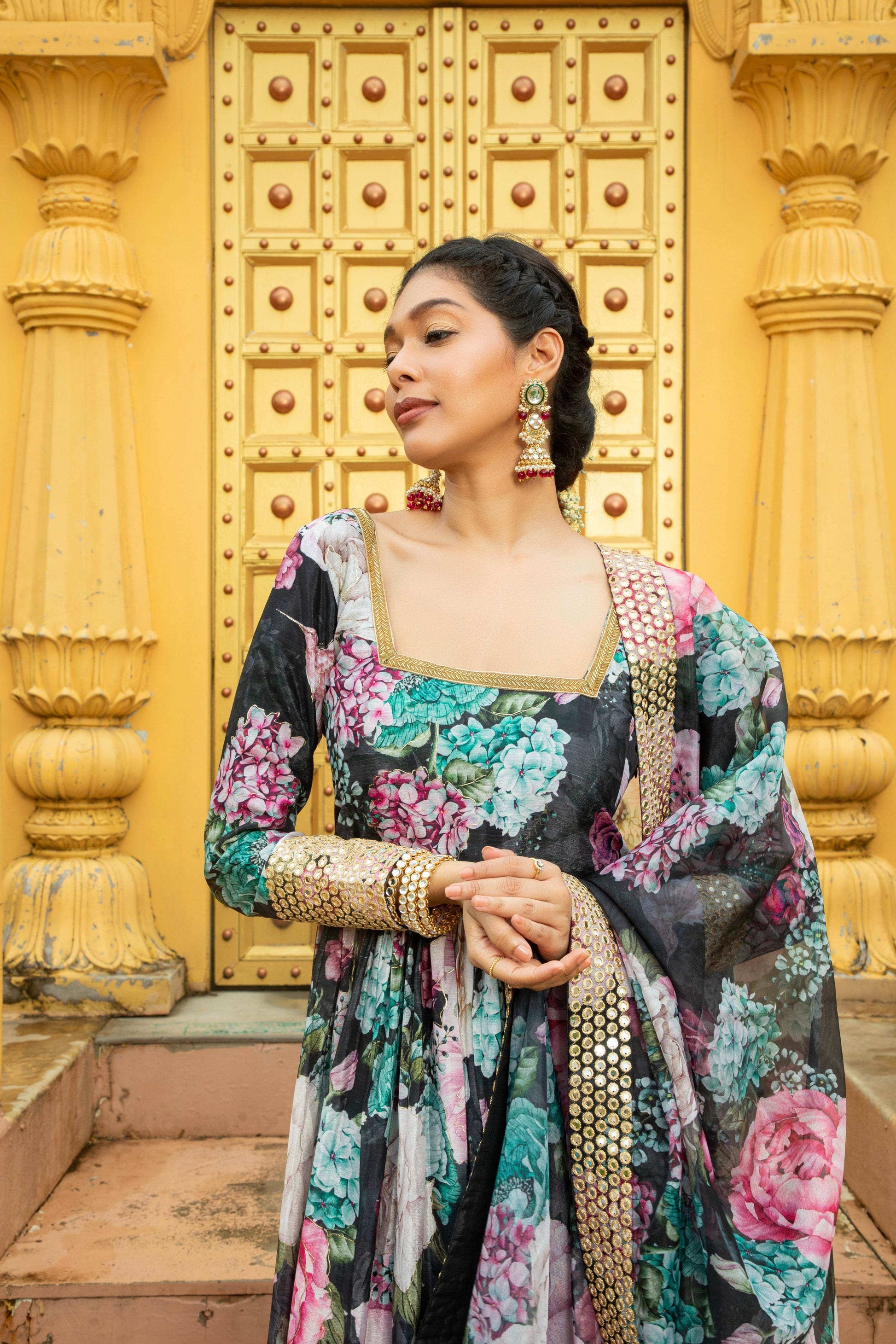 Amber - Anarkali Set Black - Monk & Mei