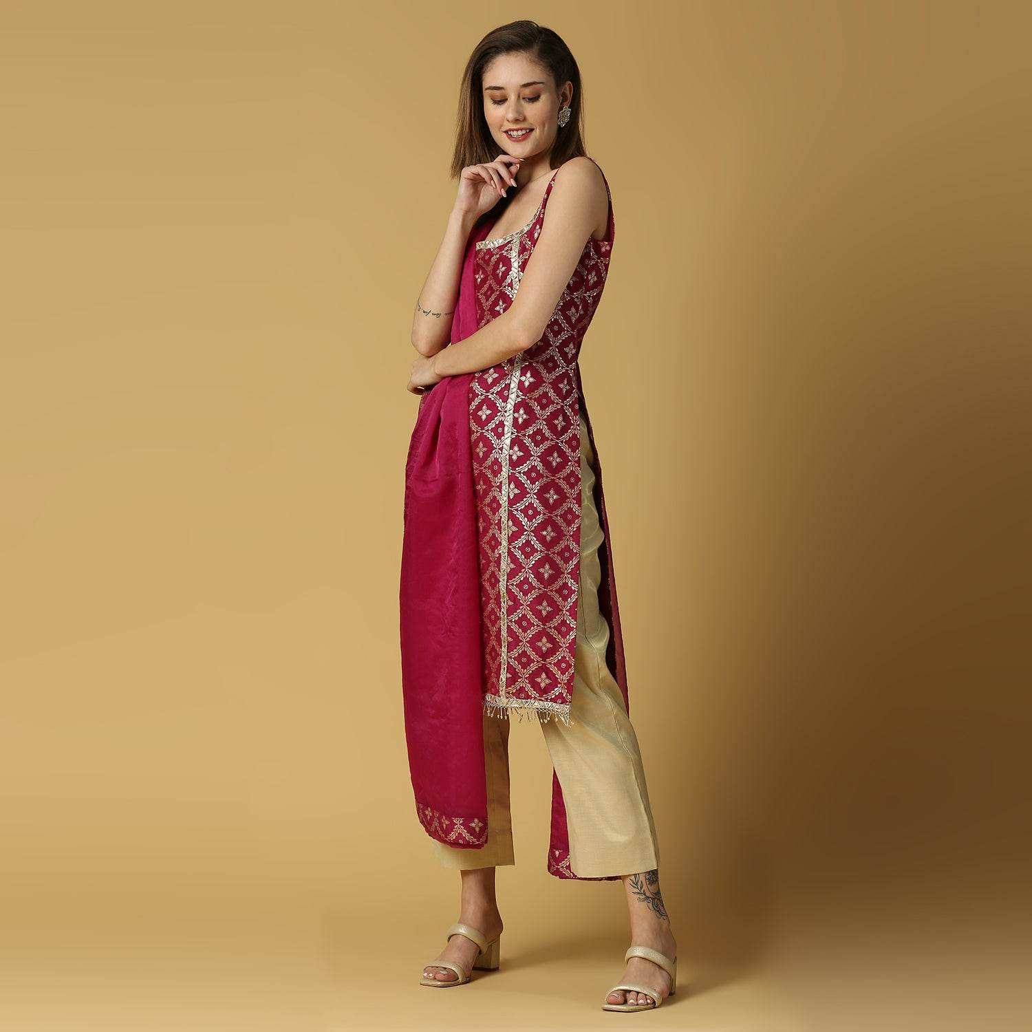 Radha-Sleeveless Kurta Set-Plum purple - Monk & Mei