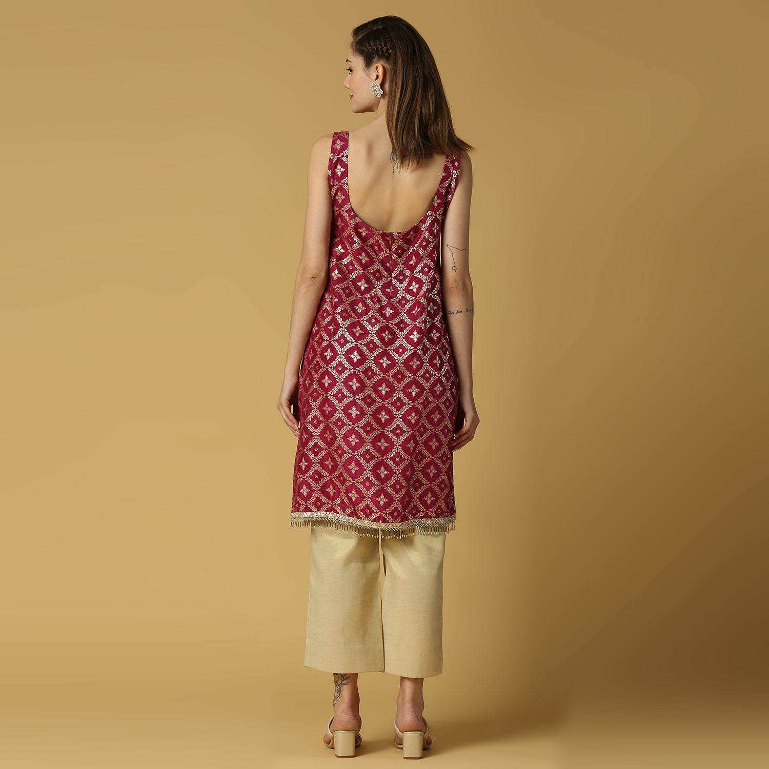 Radha-Sleeveless Kurta Set-Plum purple - Monk & Mei