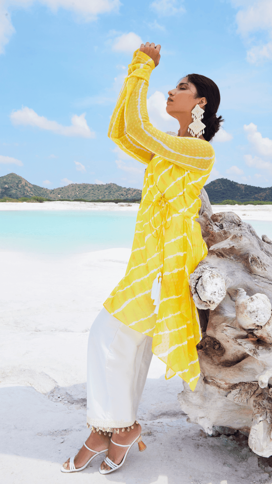 ZAARYA KURTA - Yellow - Monk & Mei