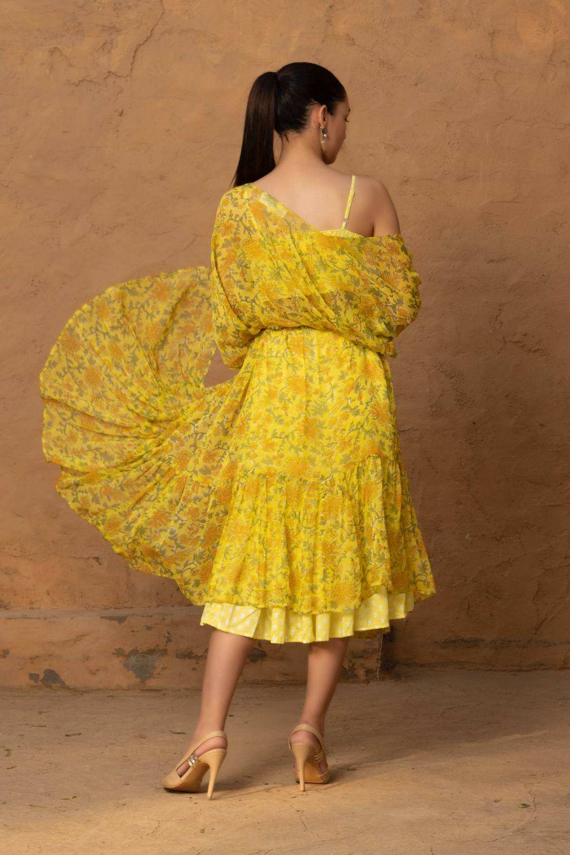 Geet Bustier-Skirt-Cape - Yellow - Monk & Mei