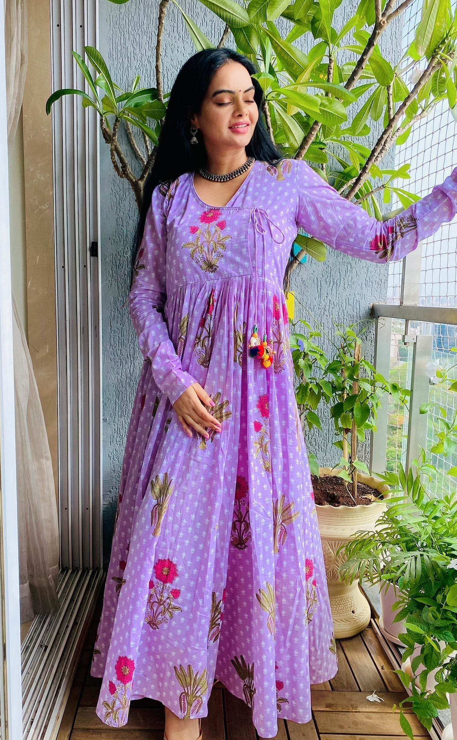 Saawni Angrakha - Lavendar - Monk & Mei
