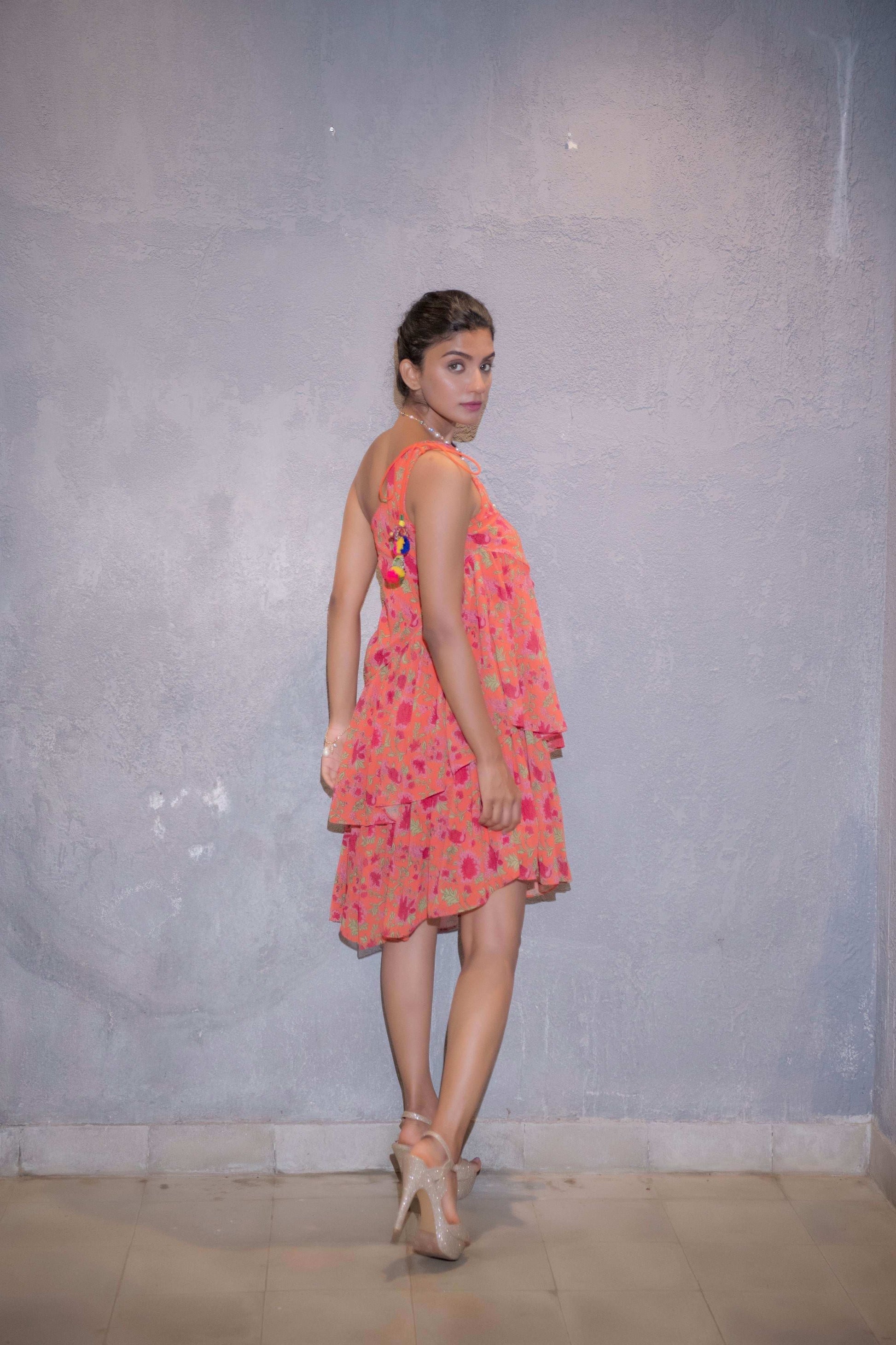 Pari - Knee Dress - Monk & Mei