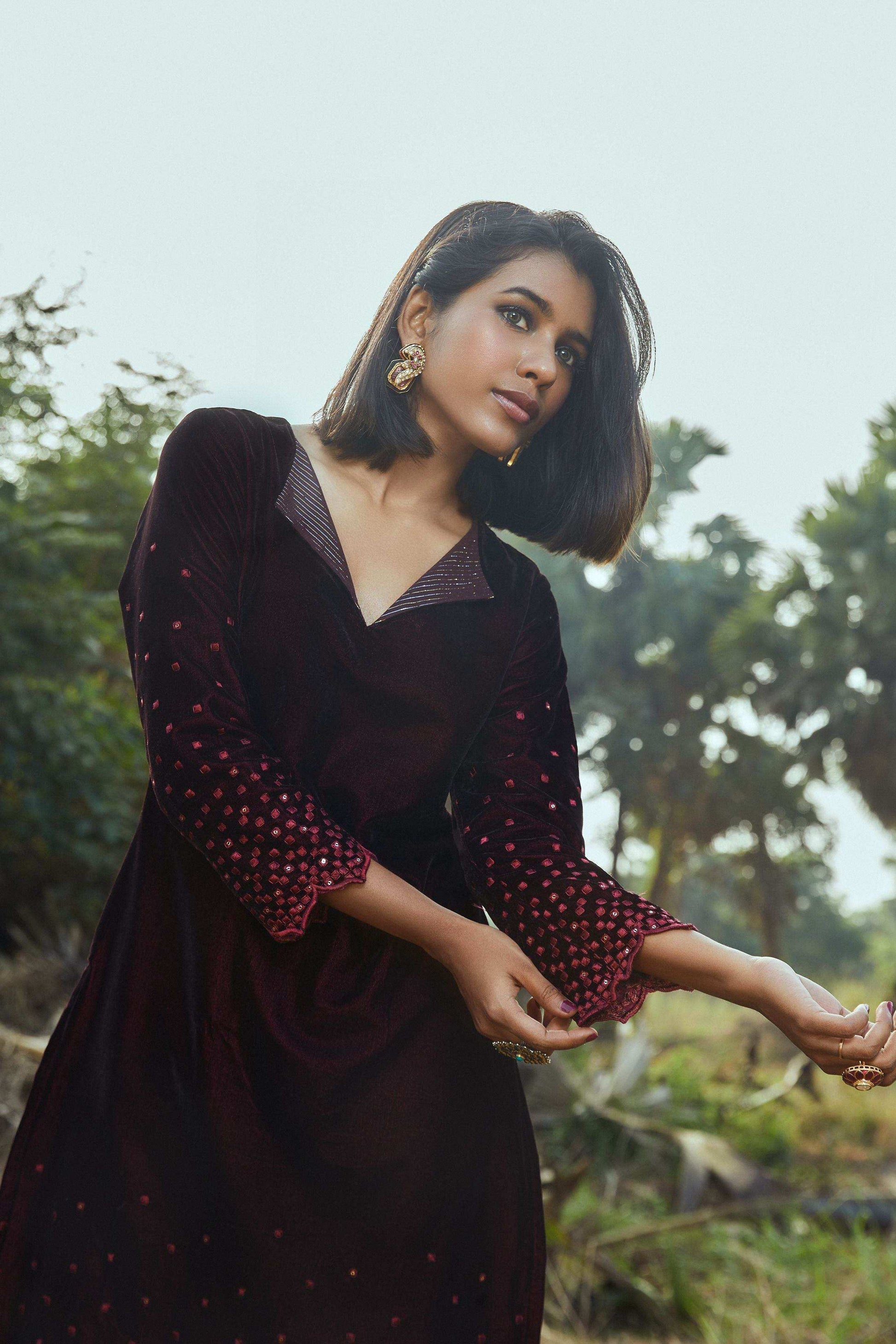 Sophia Velvet Kurta, Pant & Dupatta- Wine - Monk & Mei