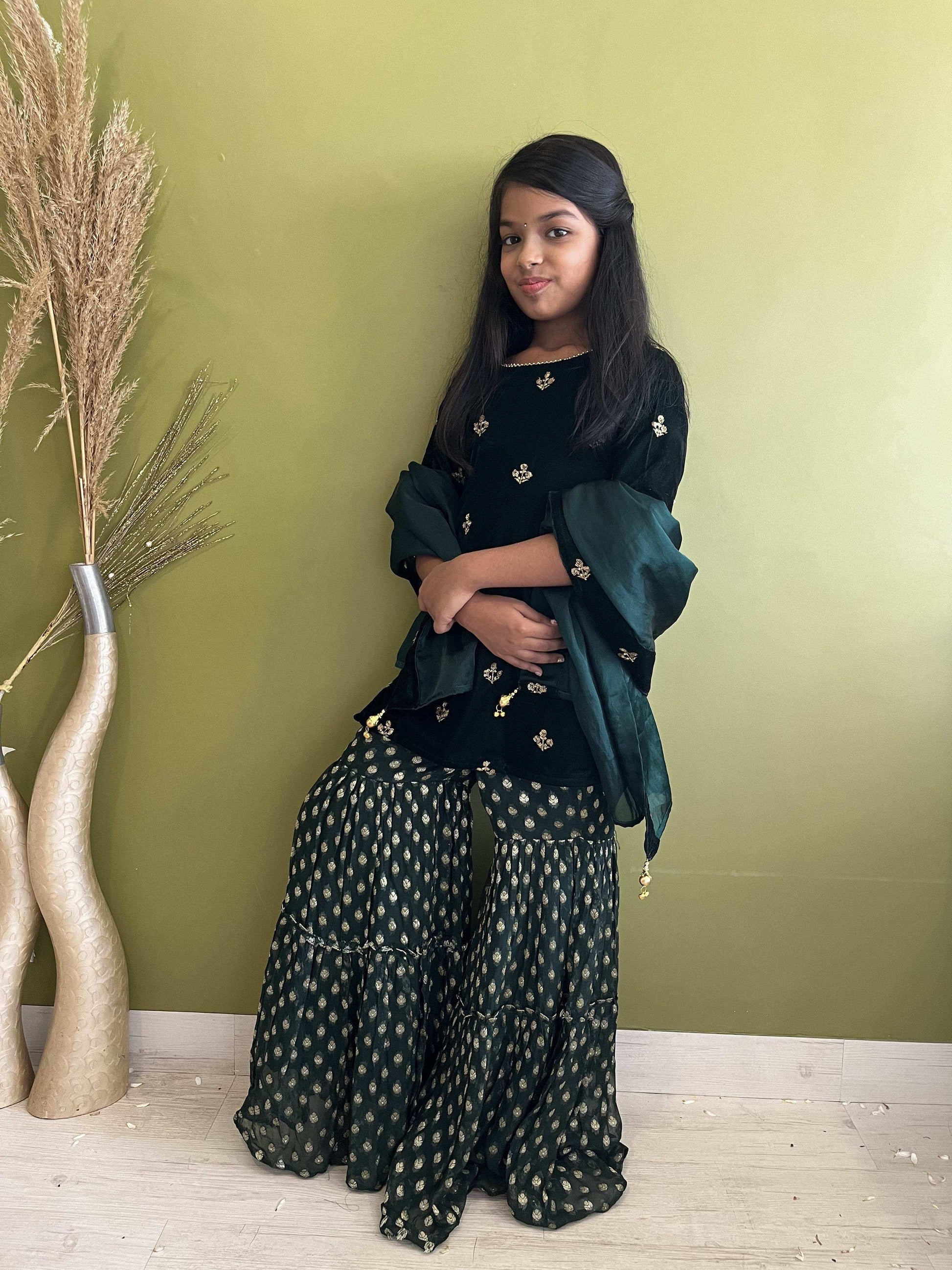 Cyra Set Green - Girls - Monk & Mei