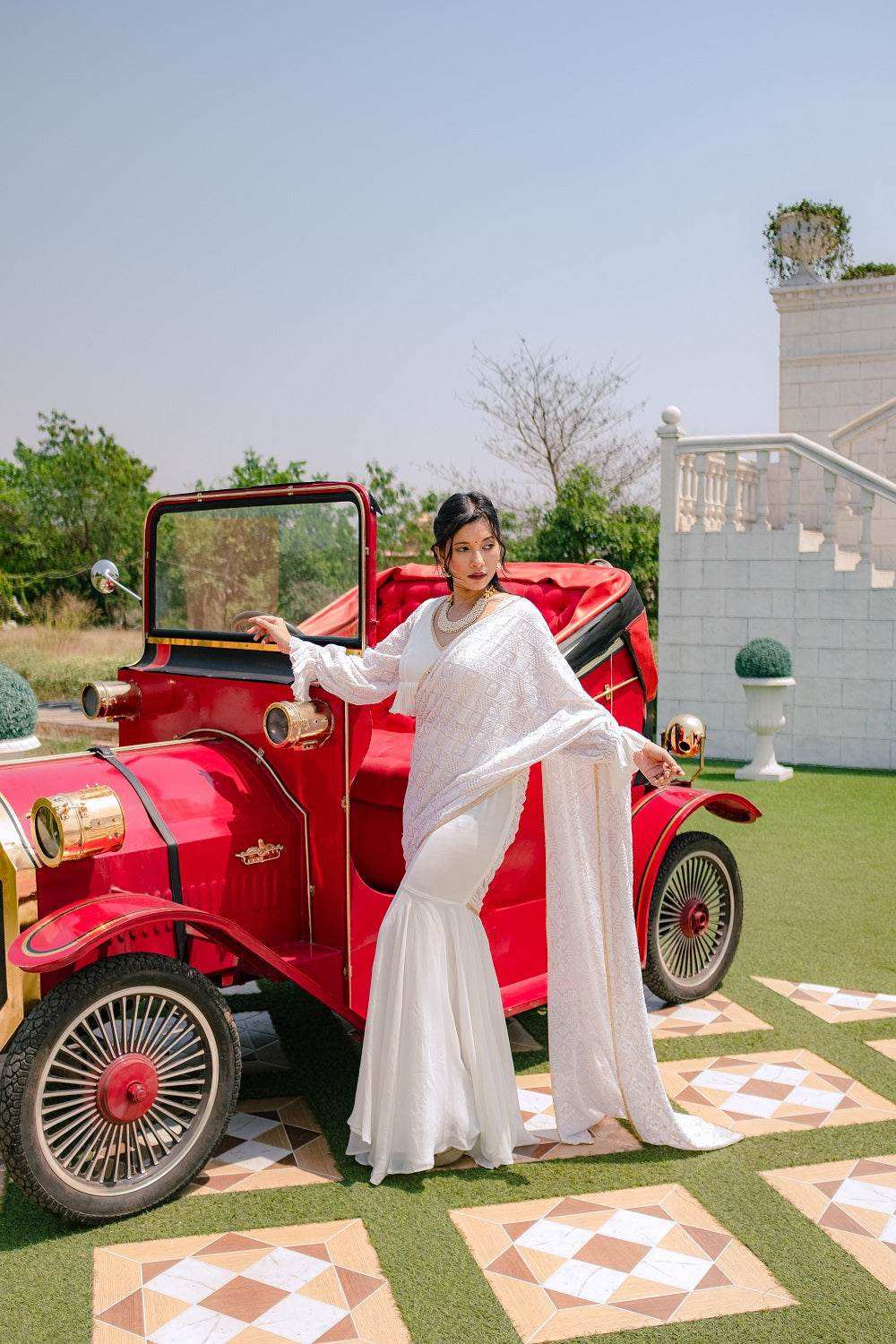Madhubala Chikankari Fishcut Saree & Blouse - White - Monk & Mei