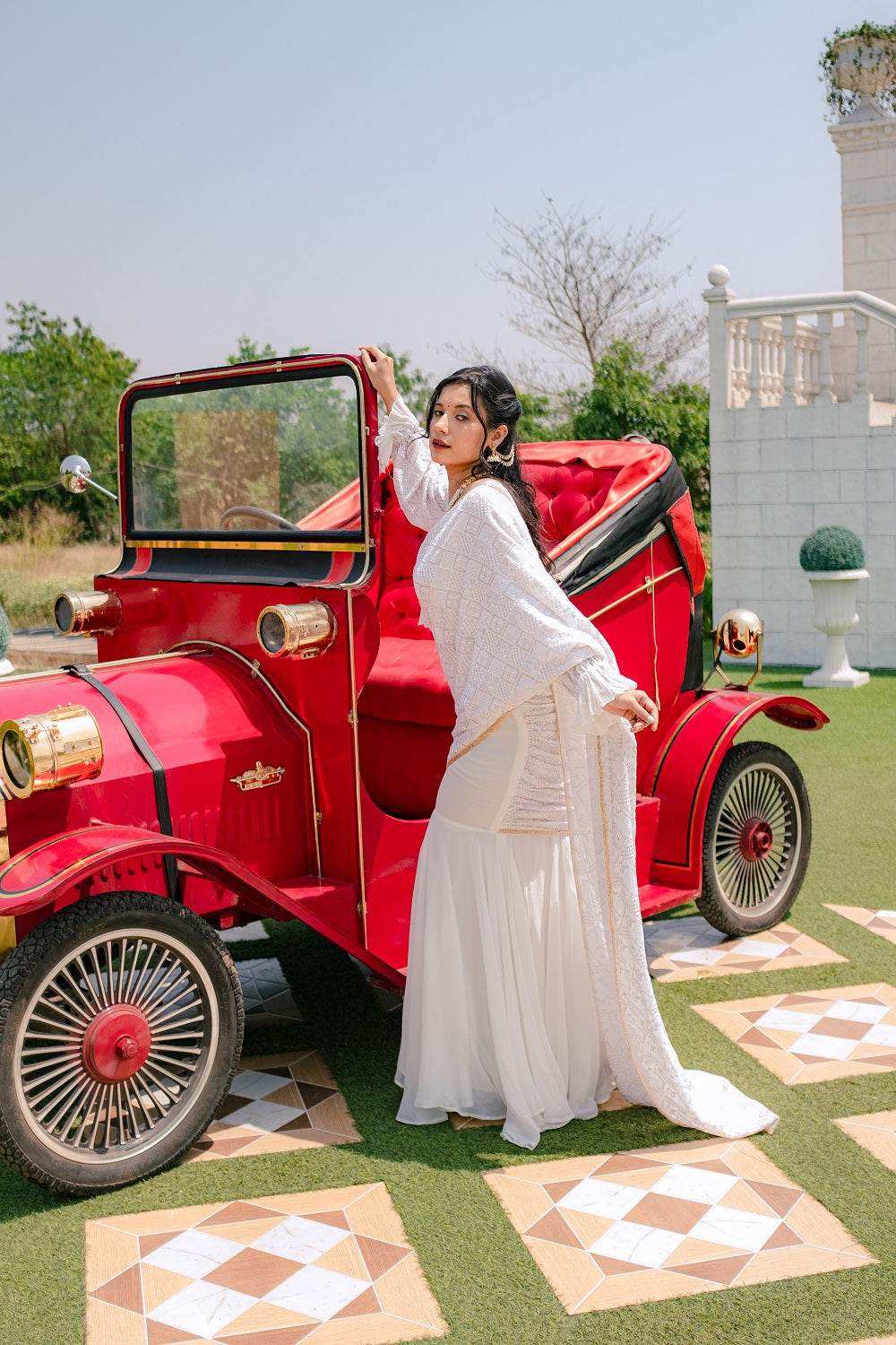 Madhubala Chikankari Blouse - White - Monk & Mei