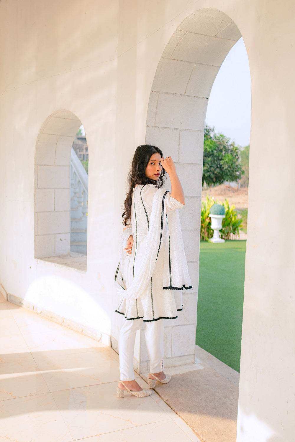 Mumtaz Chikankari Anarkali Kurta-Pants & Dupatta - White - Monk & Mei