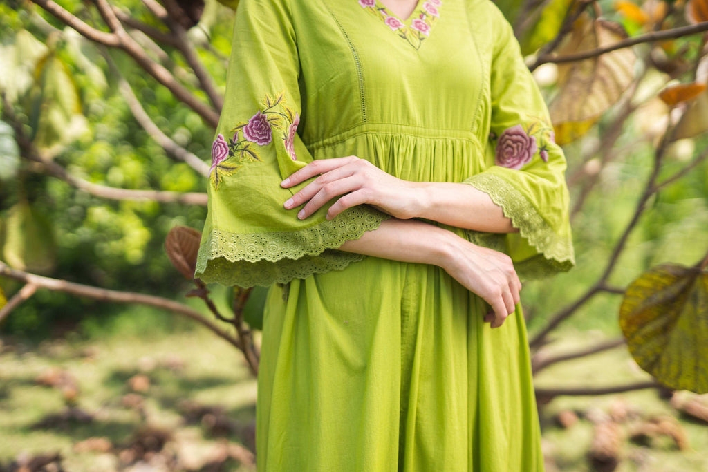 OLIVIA DRESS - Grass green - Monk & Mei