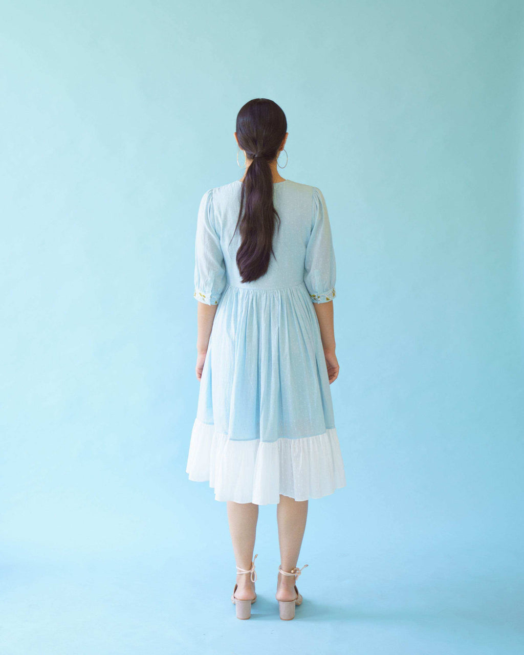 FEATHER - Powder blue - Monk & Mei
