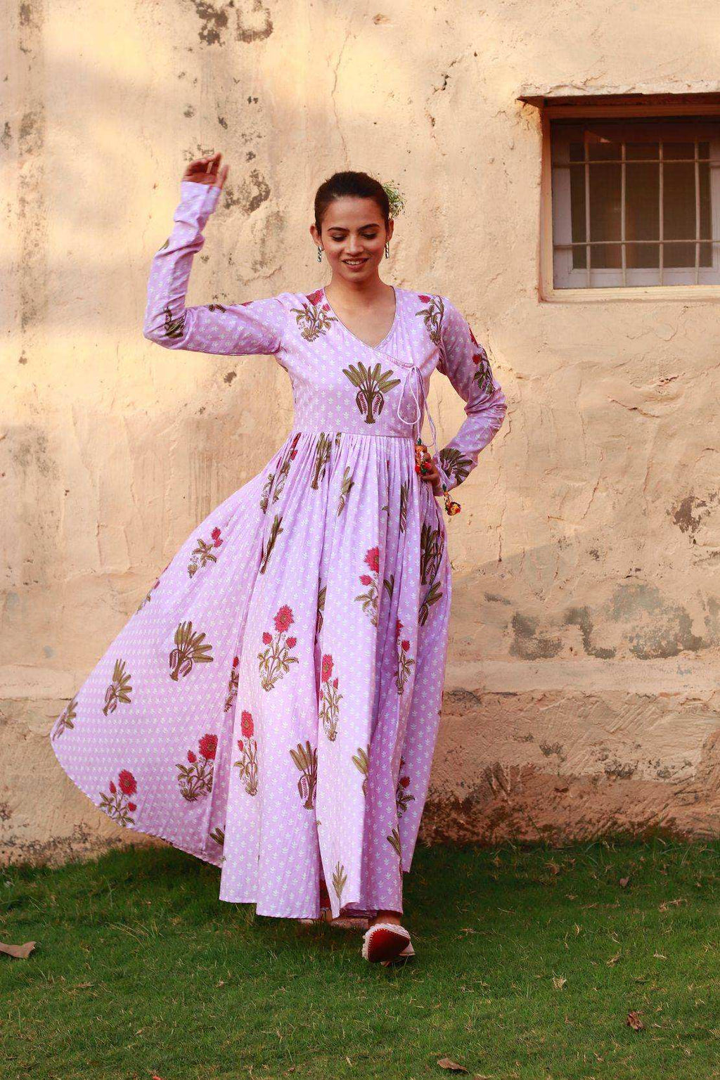 Saawni Angrakha - Lavendar - Monk & Mei