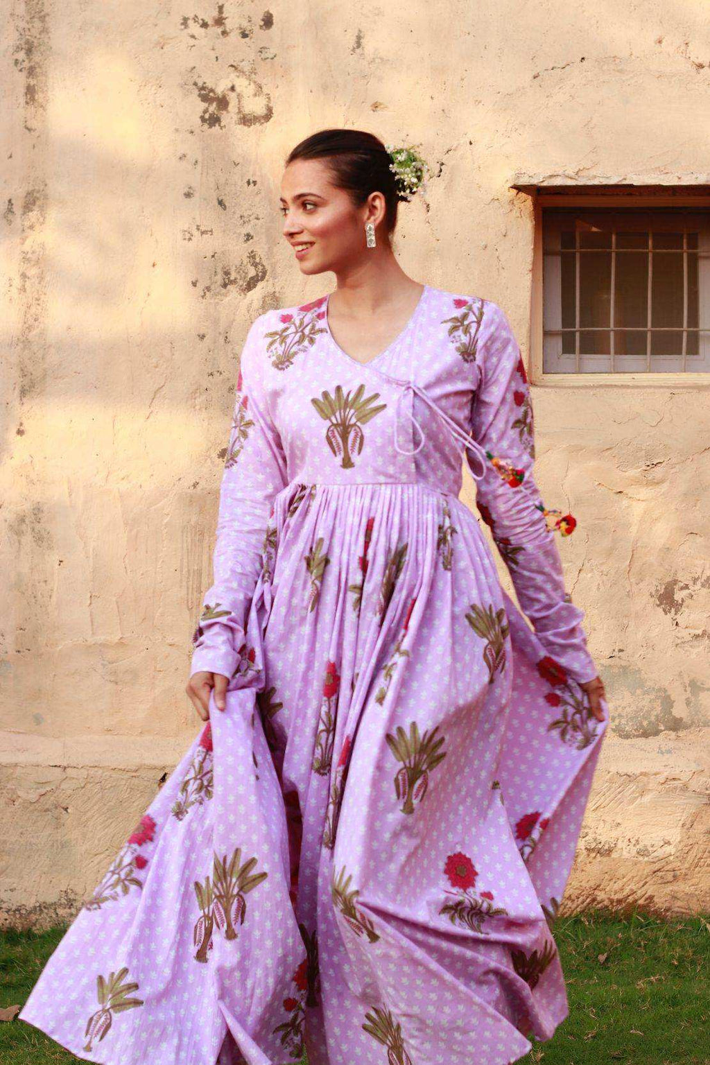 Saawni Angrakha - Lavendar - Monk & Mei