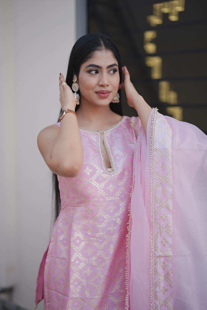 Vani - Kurta, Sharara & Dupatta Powder Pink - Monk & Mei