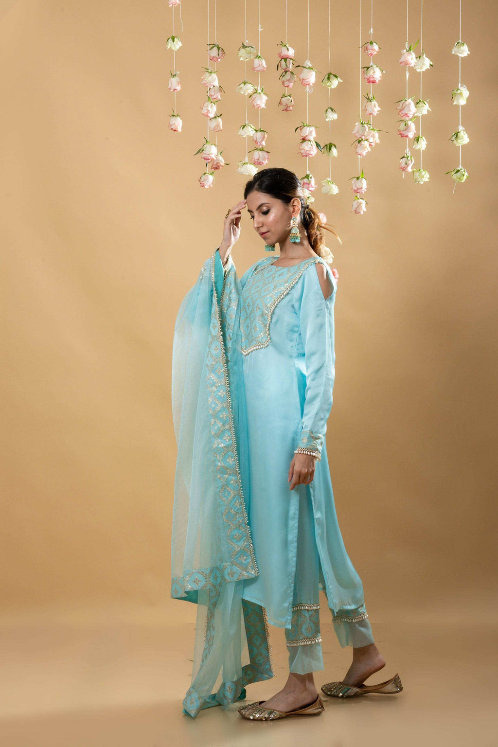 Isha Cold - Shoulder Kurta Set Powder Blue - Monk & Mei