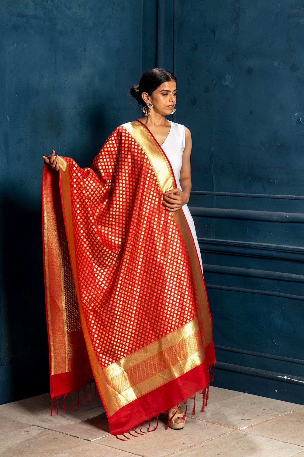Brocade Benarasi Dupatta - Red - Monk & Mei