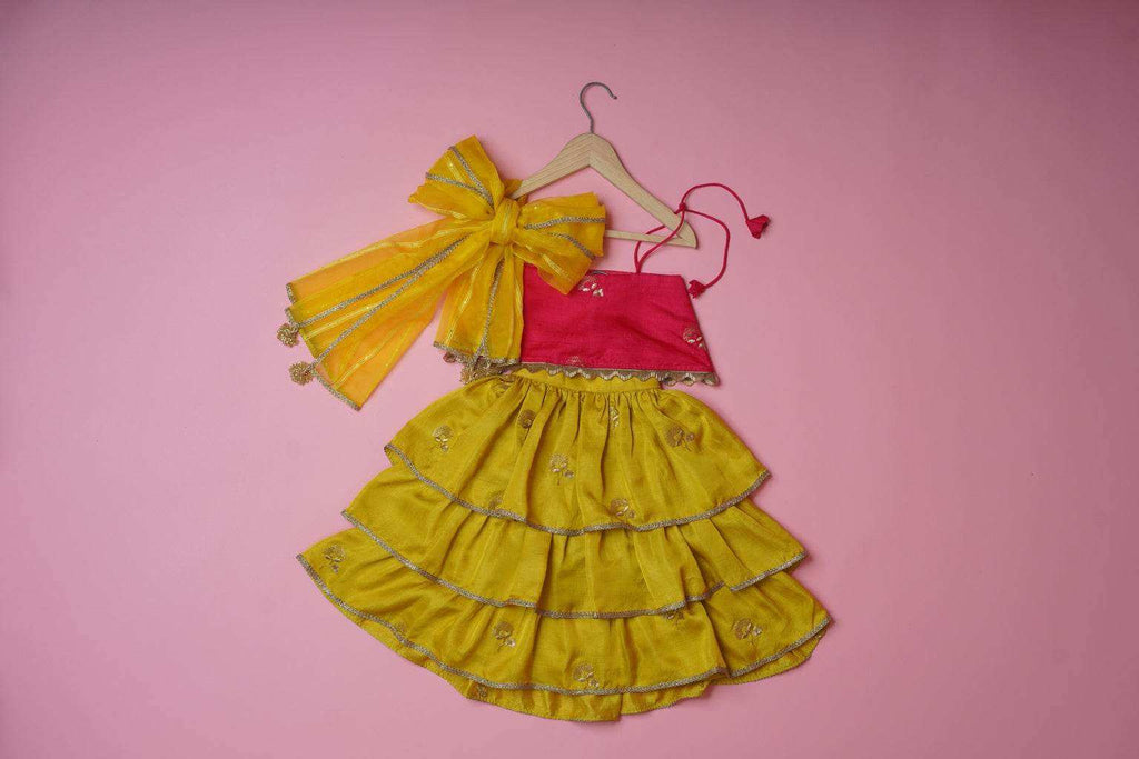 Kaisha - Lehenga and Dupatta Set - Monk & Mei