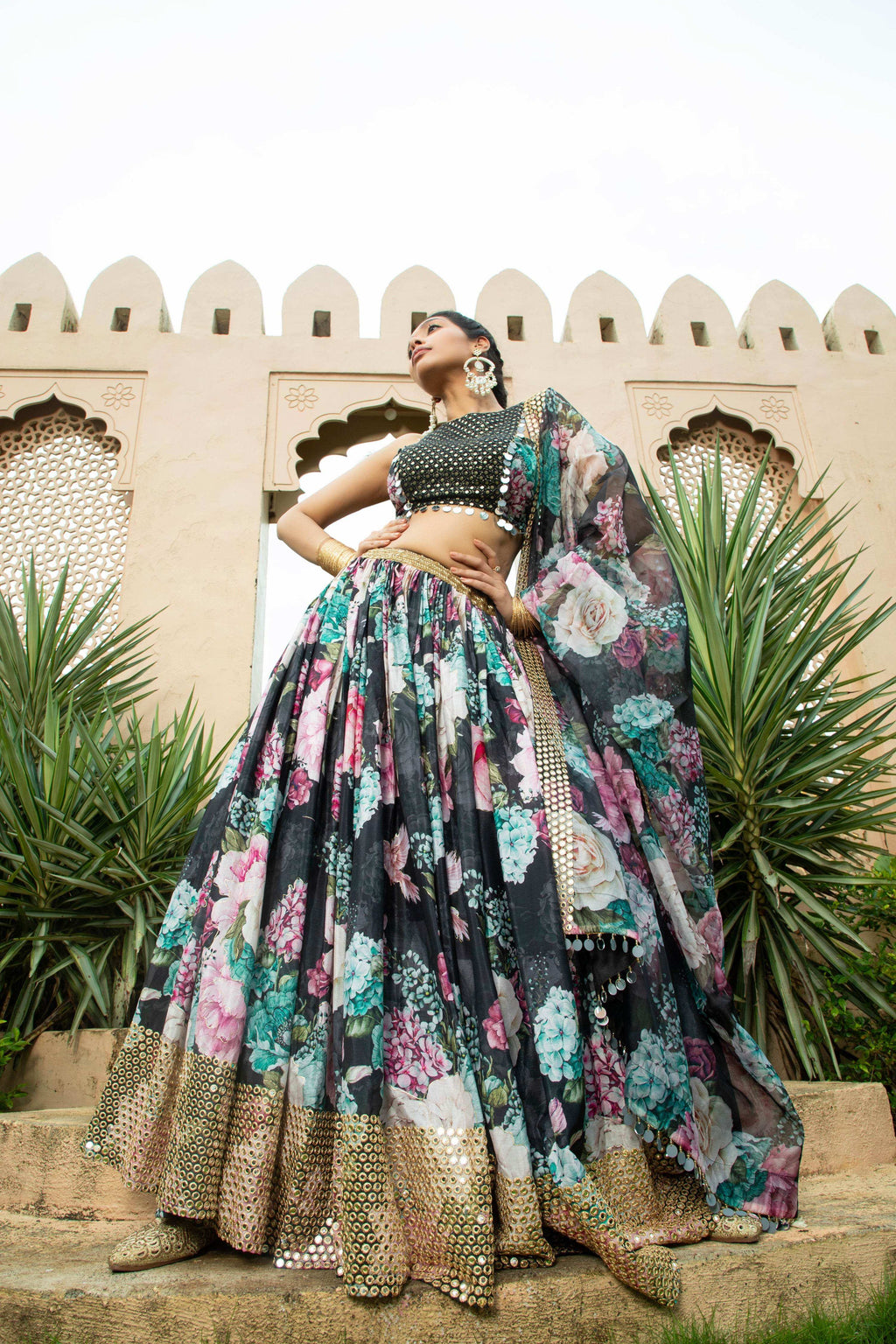 Faiza - Lehenga Set Black - Monk & Mei