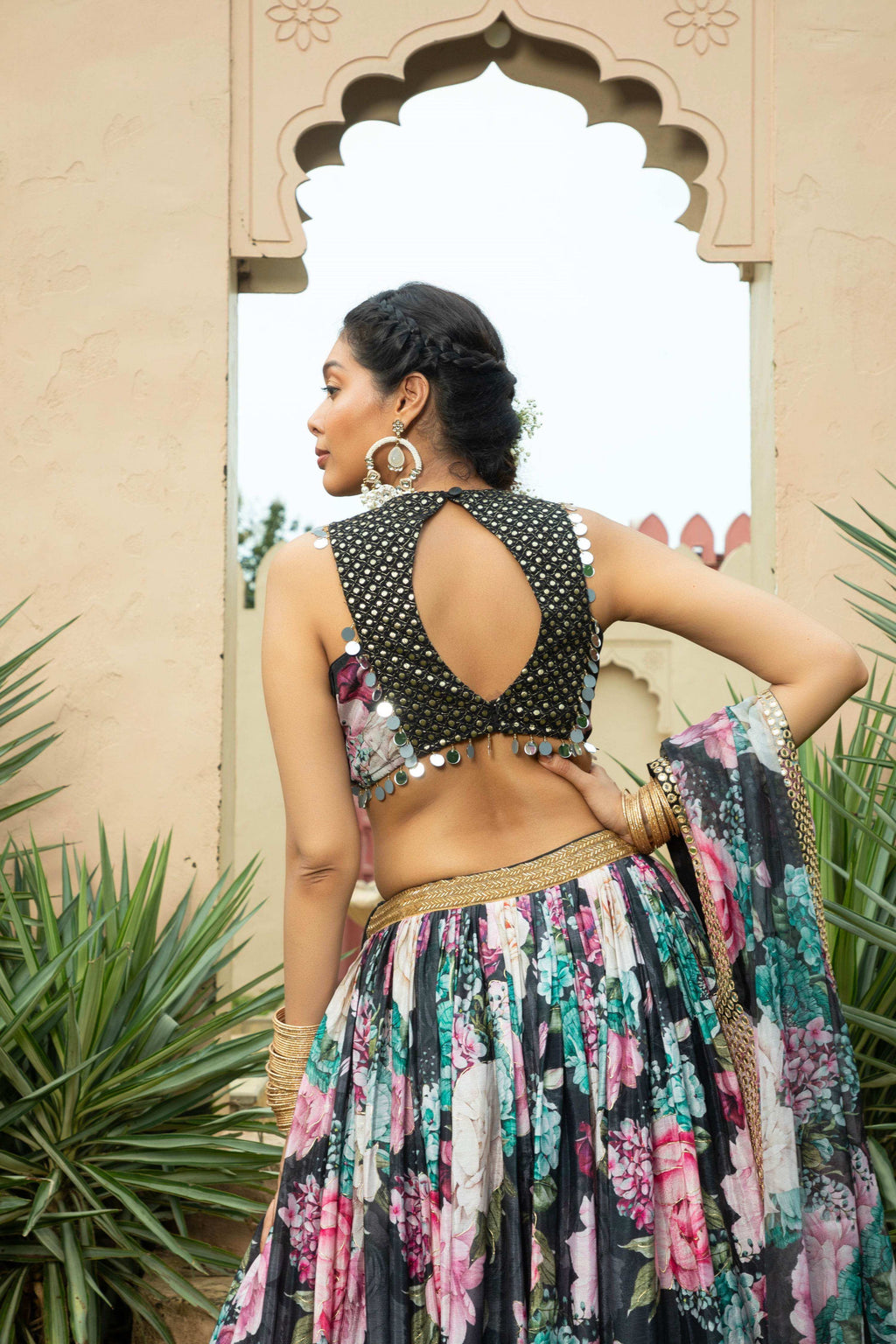Faiza - Lehenga Set Black - Monk & Mei