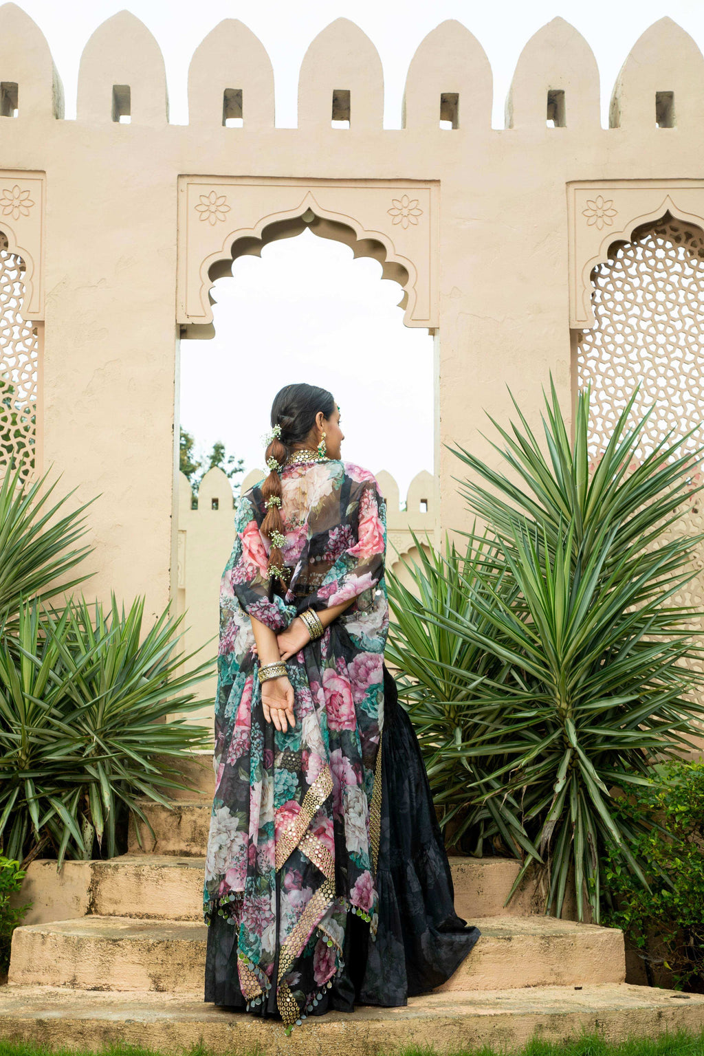 Aafia - Lehenga Set Black - Monk & Mei