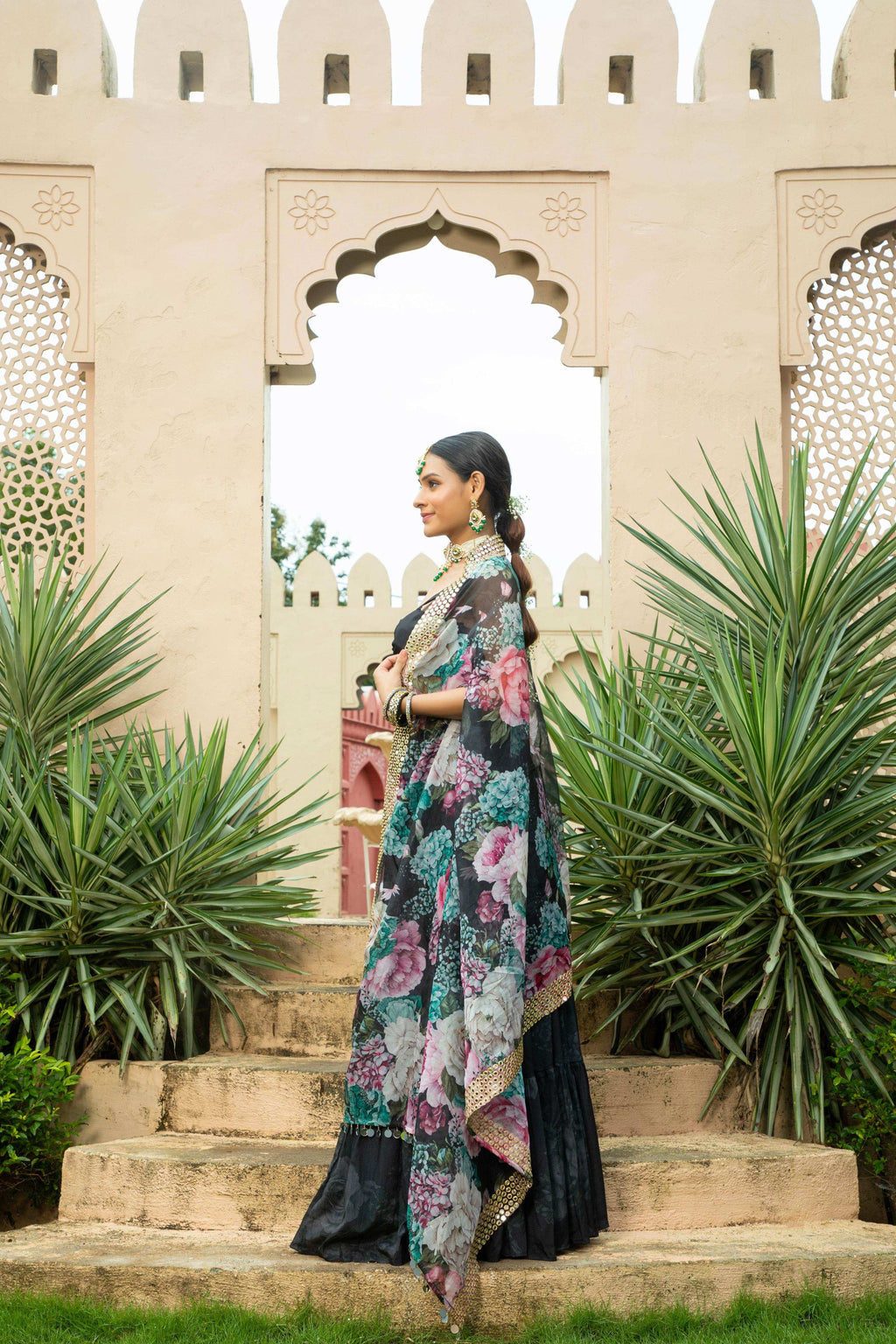 Aafia - Lehenga Set Black - Monk & Mei