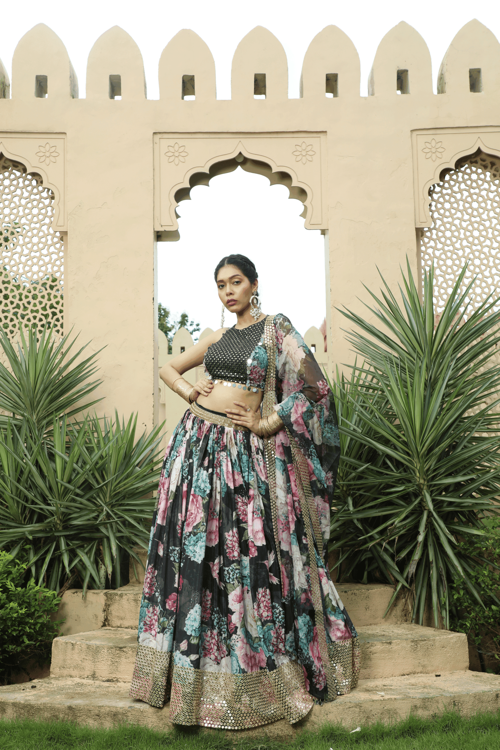 Faiza - Lehenga Set Black - Monk & Mei