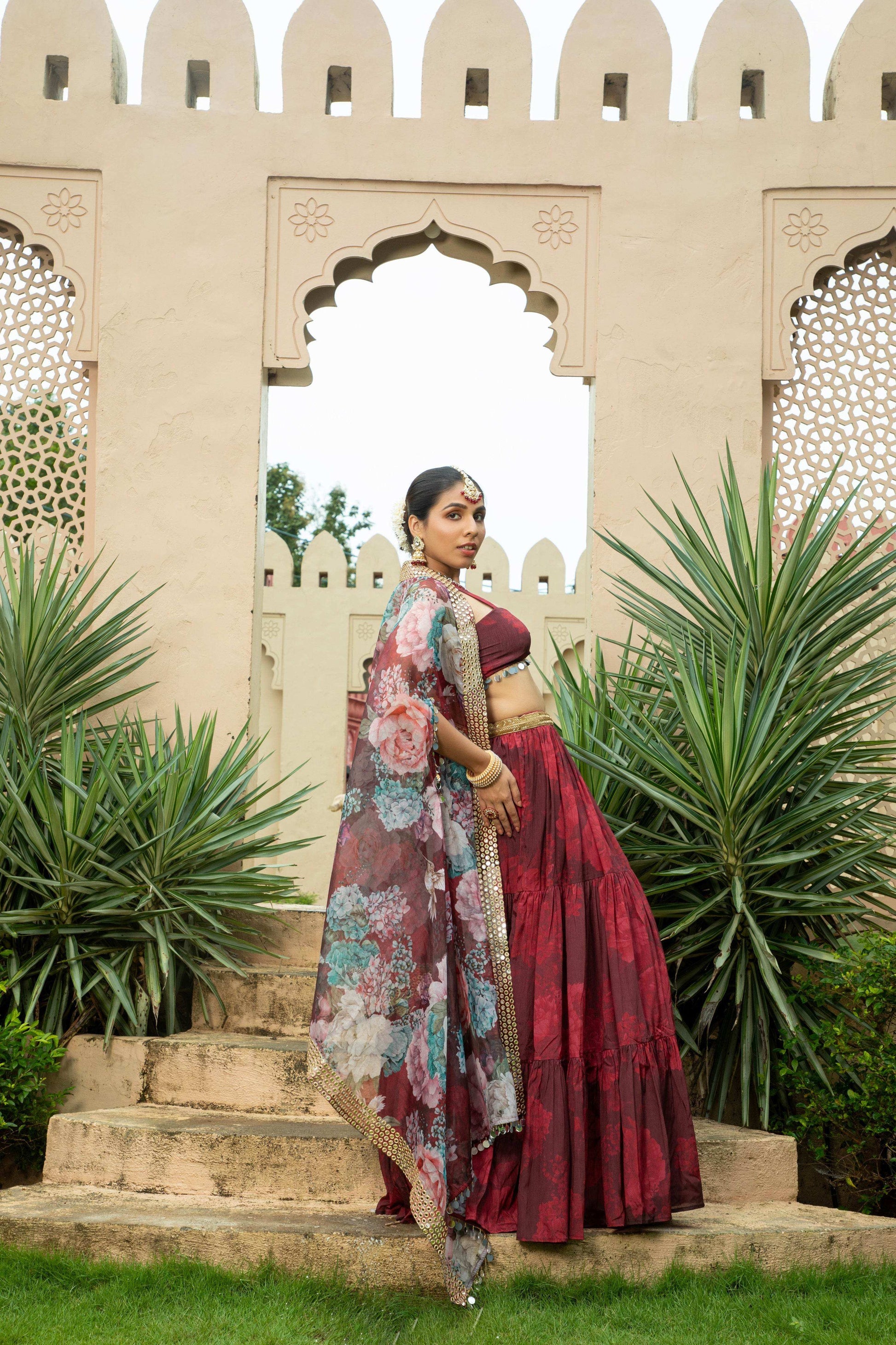 Aafia - Lehenga Set Maroon - Monk & Mei