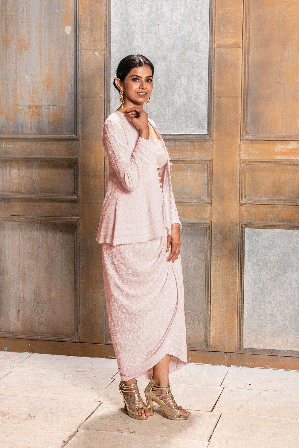 AALIYAH - EMBROIDERED JACKET & DHOTI - Babypink - Monk & Mei