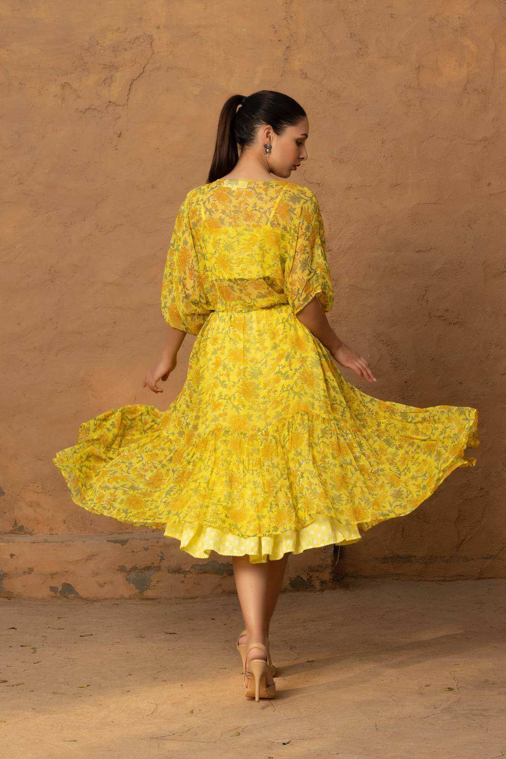 Geet Bustier-Skirt-Cape - Yellow - Monk & Mei